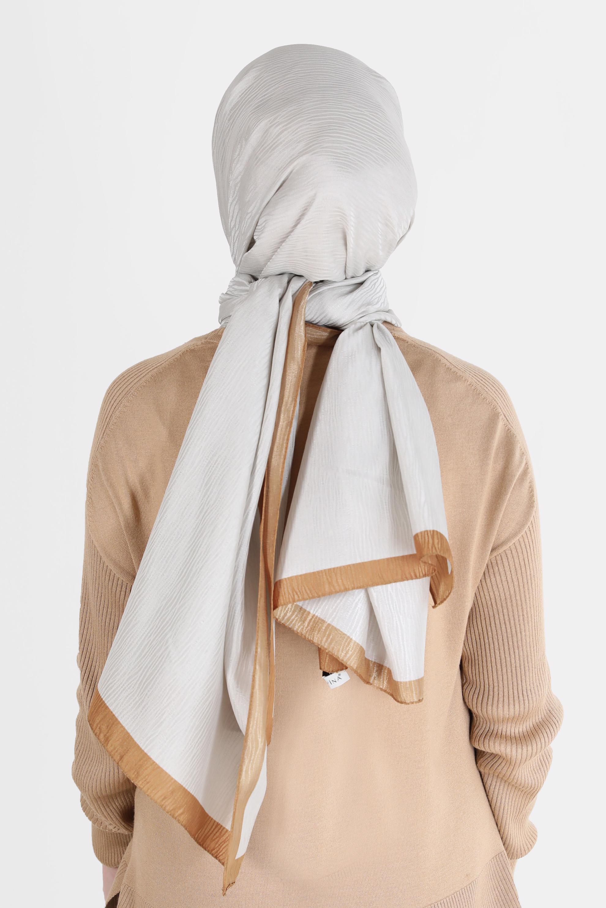 Tesettür giyim BEJ ALVİNA AĞAÇKABUĞU MONOGRAM ŞAL 8093