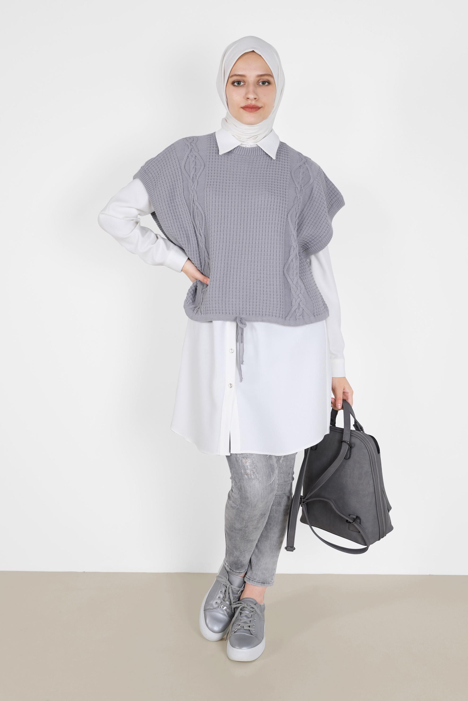 Tesettür giyim GRİ KENDİNDEN DESENLİ BAĞLAMA DETAYLI TRİKO SÜVETER 42121 