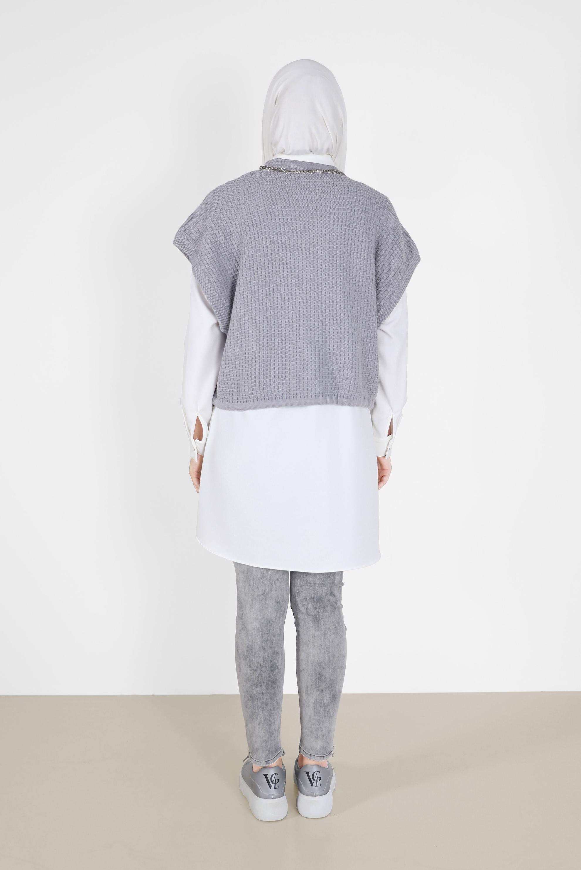 Tesettür giyim GRİ KENDİNDEN DESENLİ BAĞLAMA DETAYLI TRİKO SÜVETER 42121 