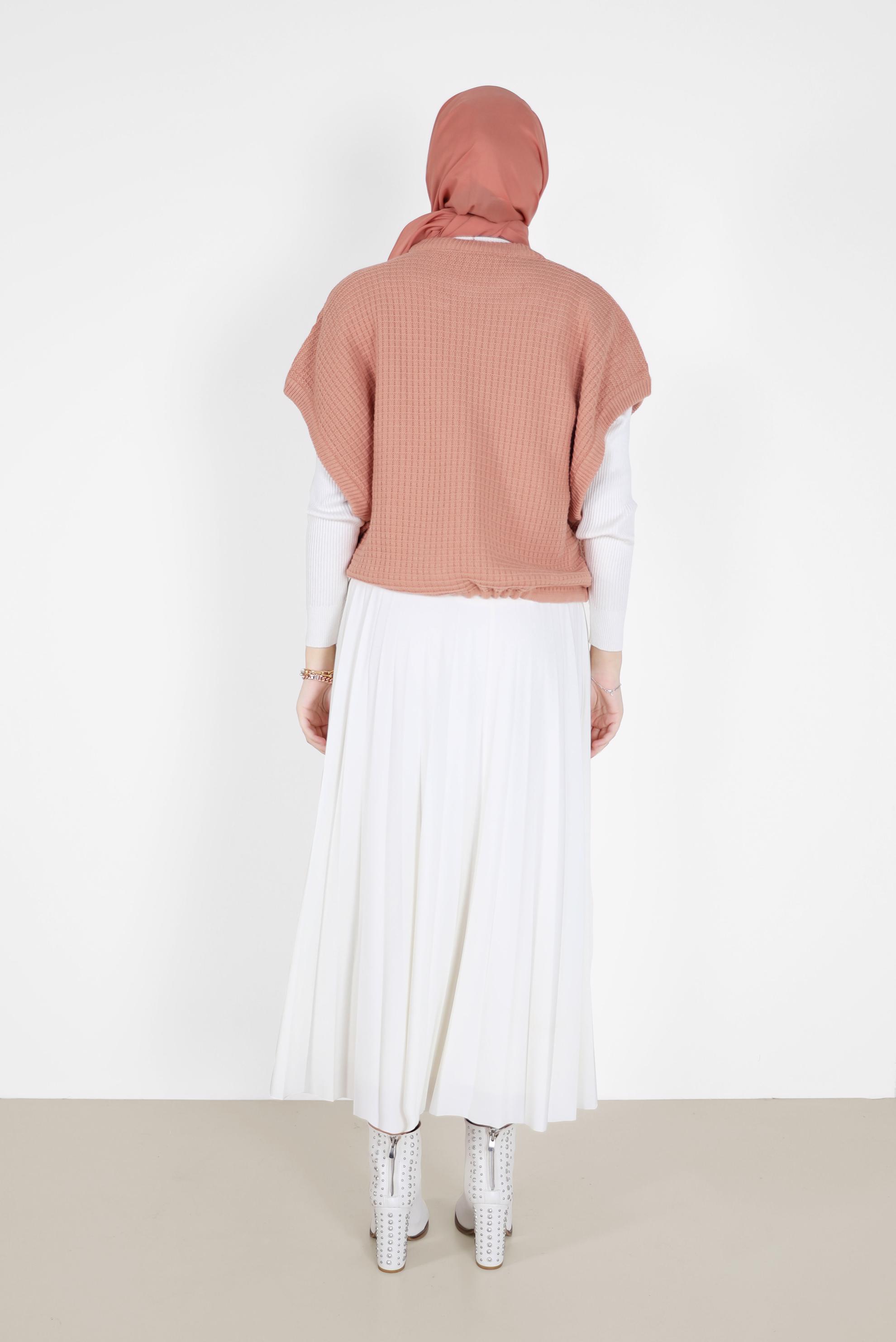 Tesettür giyim PUDRA KENDİNDEN DESENLİ BAĞLAMA DETAYLI TRİKO SÜVETER 42121 