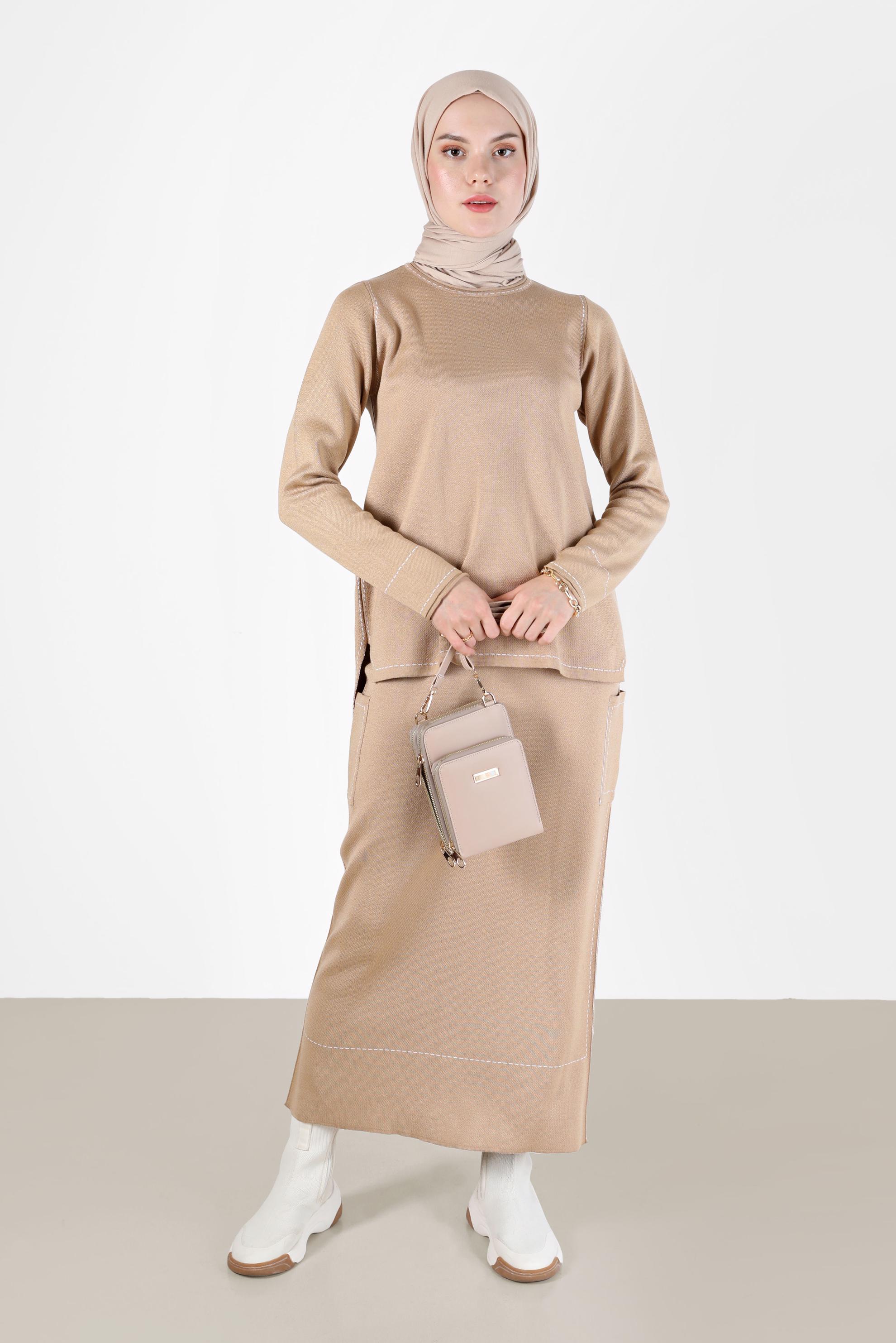 Vêtements hijab BRUN COSTUME JUPE EN MAILLE 2 PIÈCES AVEC DÉTAIL SURPIQUÉ 42083