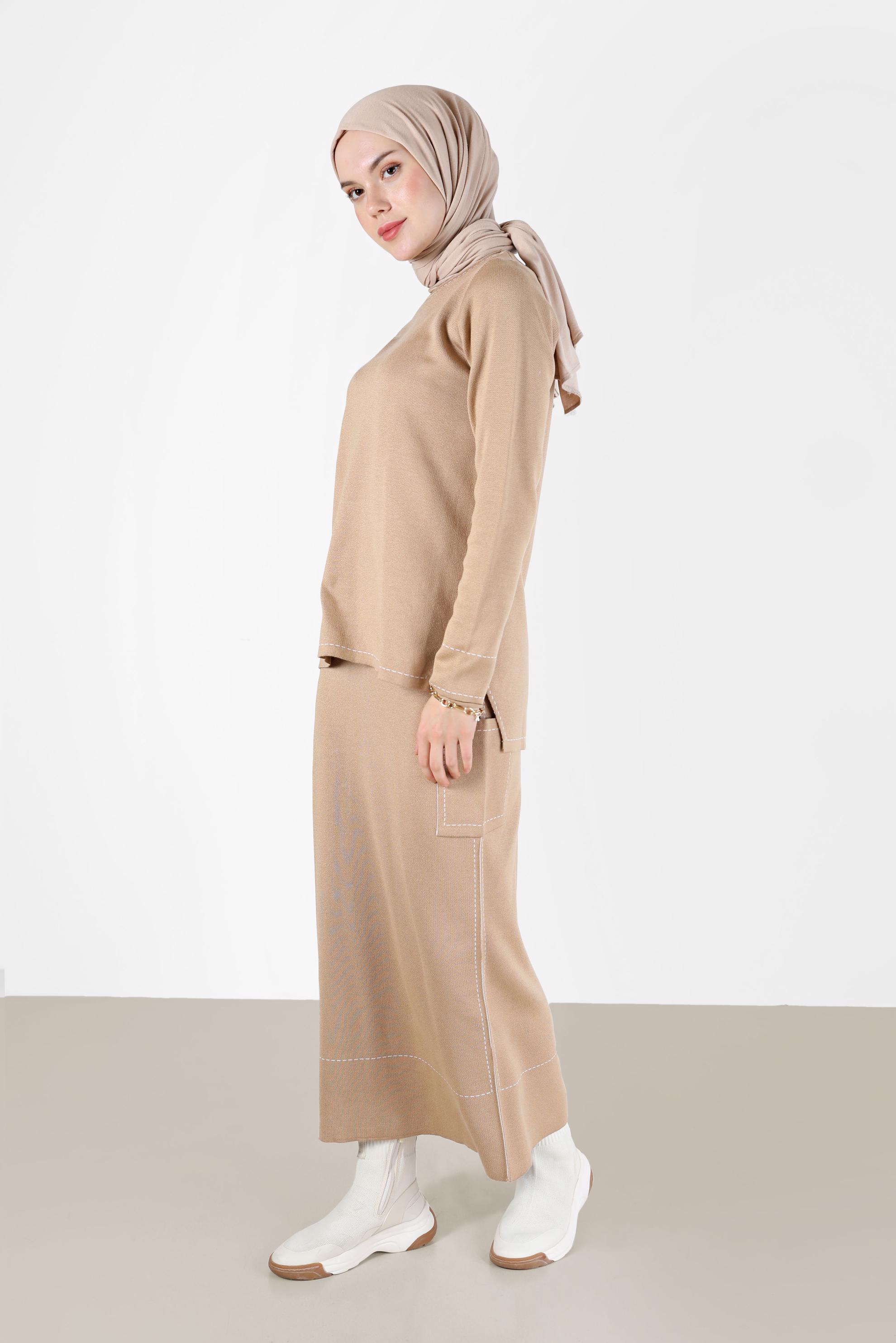 Vêtements hijab BRUN COSTUME JUPE EN MAILLE 2 PIÈCES AVEC DÉTAIL SURPIQUÉ 42083