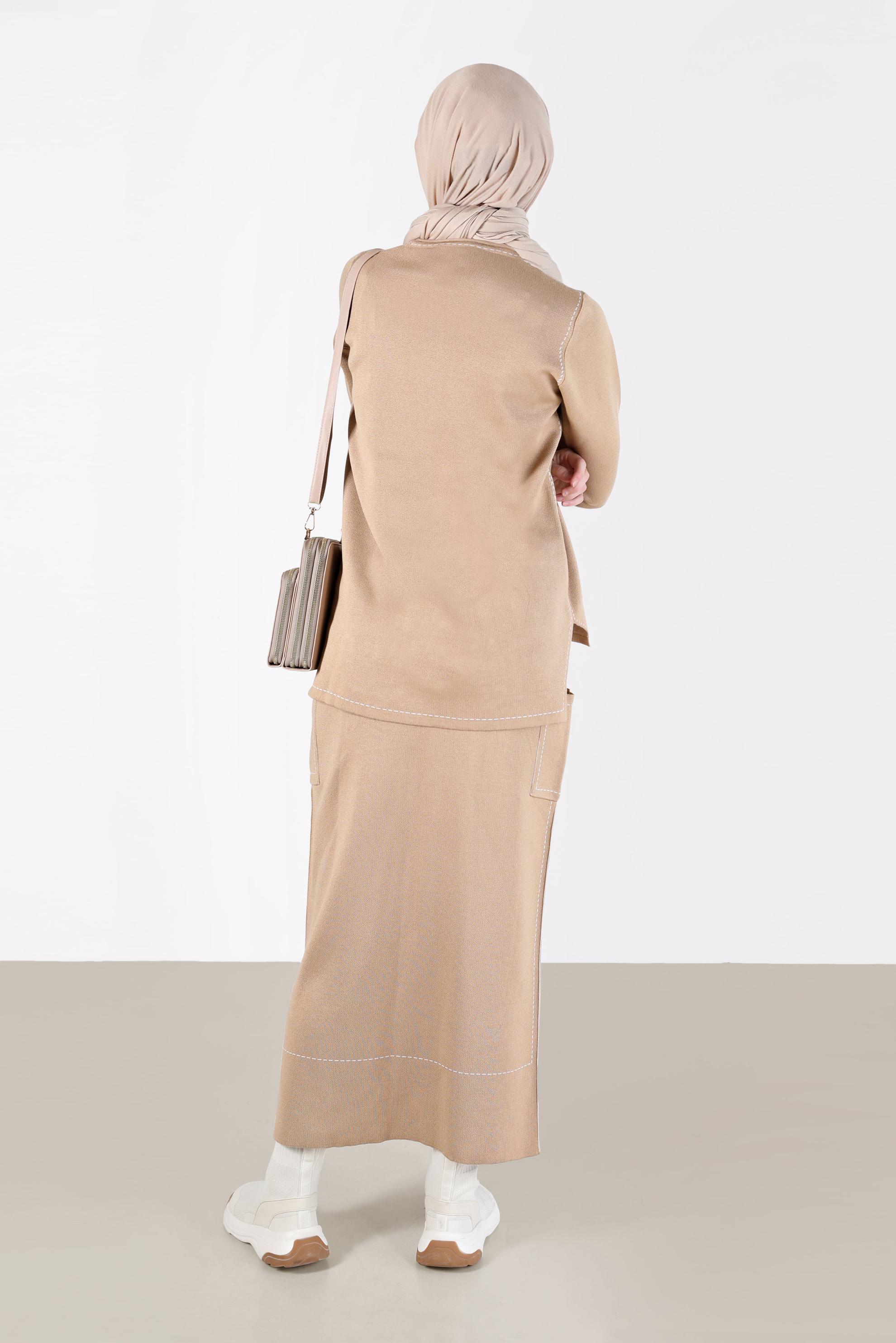 Vêtements hijab BRUN COSTUME JUPE EN MAILLE 2 PIÈCES AVEC DÉTAIL SURPIQUÉ 42083