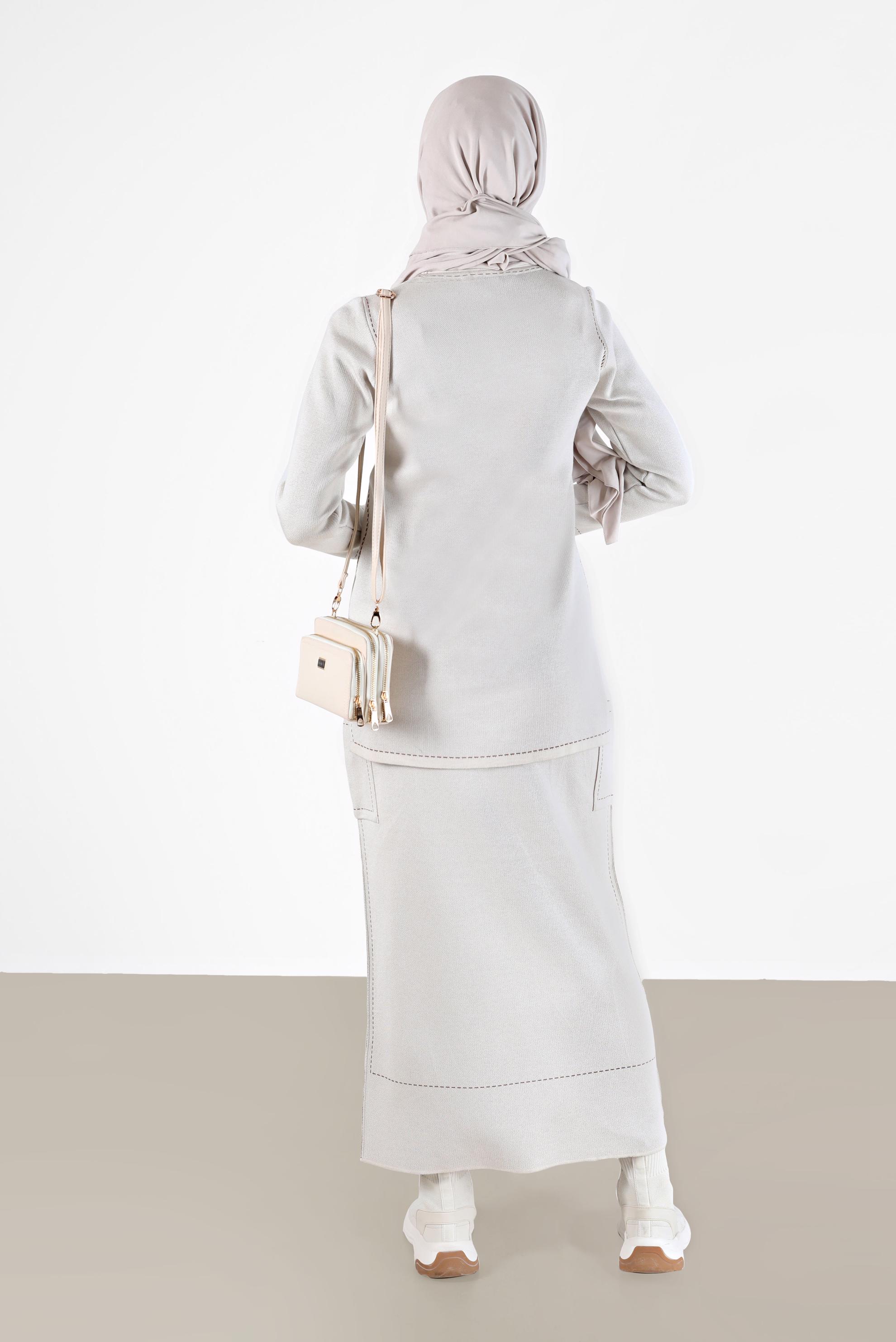 Tesettür giyim BEJ DİKİŞ DETAYLI İKİLİ ETEKLİ TRİKO TAKIM 42083 