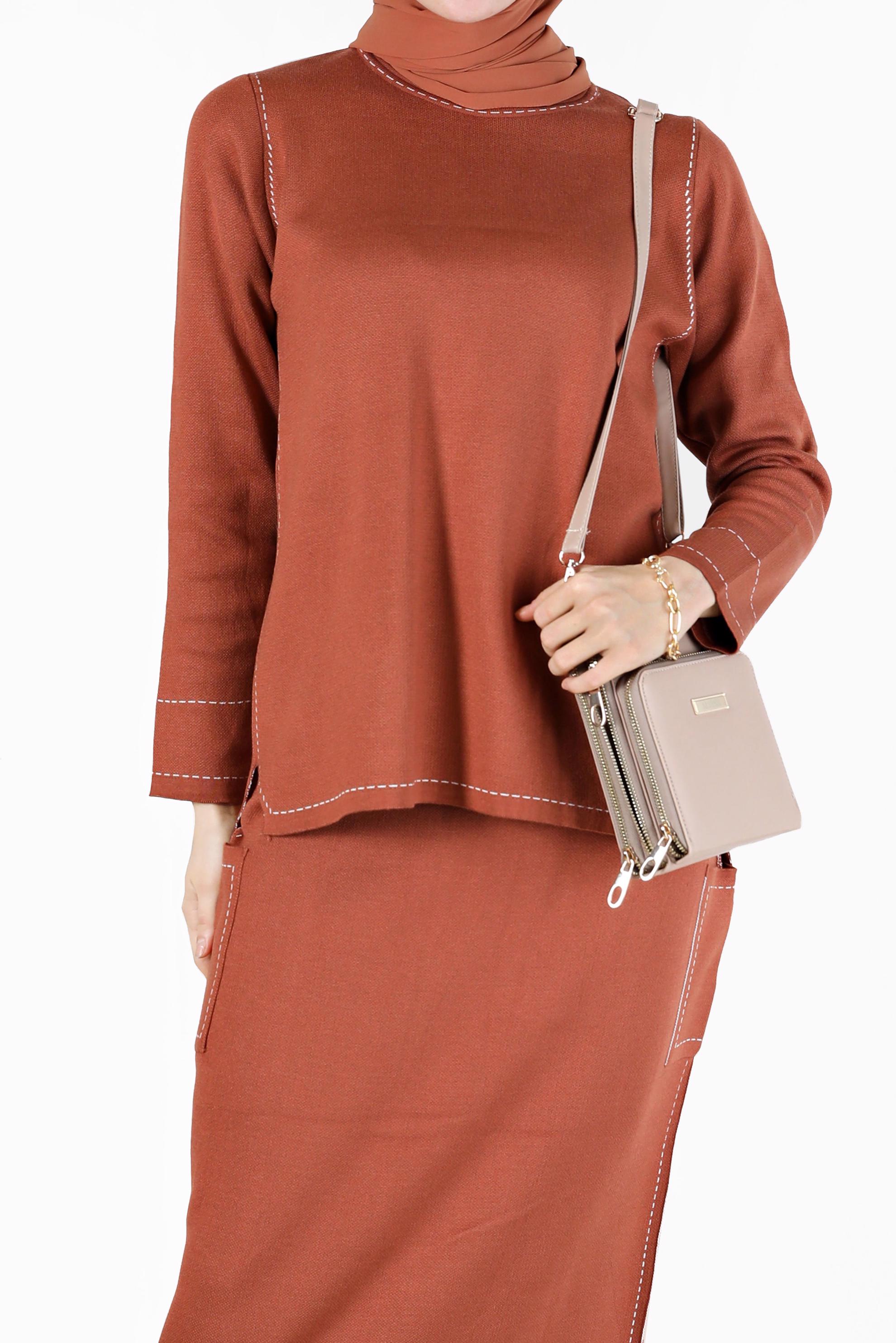 Tesettür giyim TURUNCU DİKİŞ DETAYLI İKİLİ ETEKLİ TRİKO TAKIM 42083 