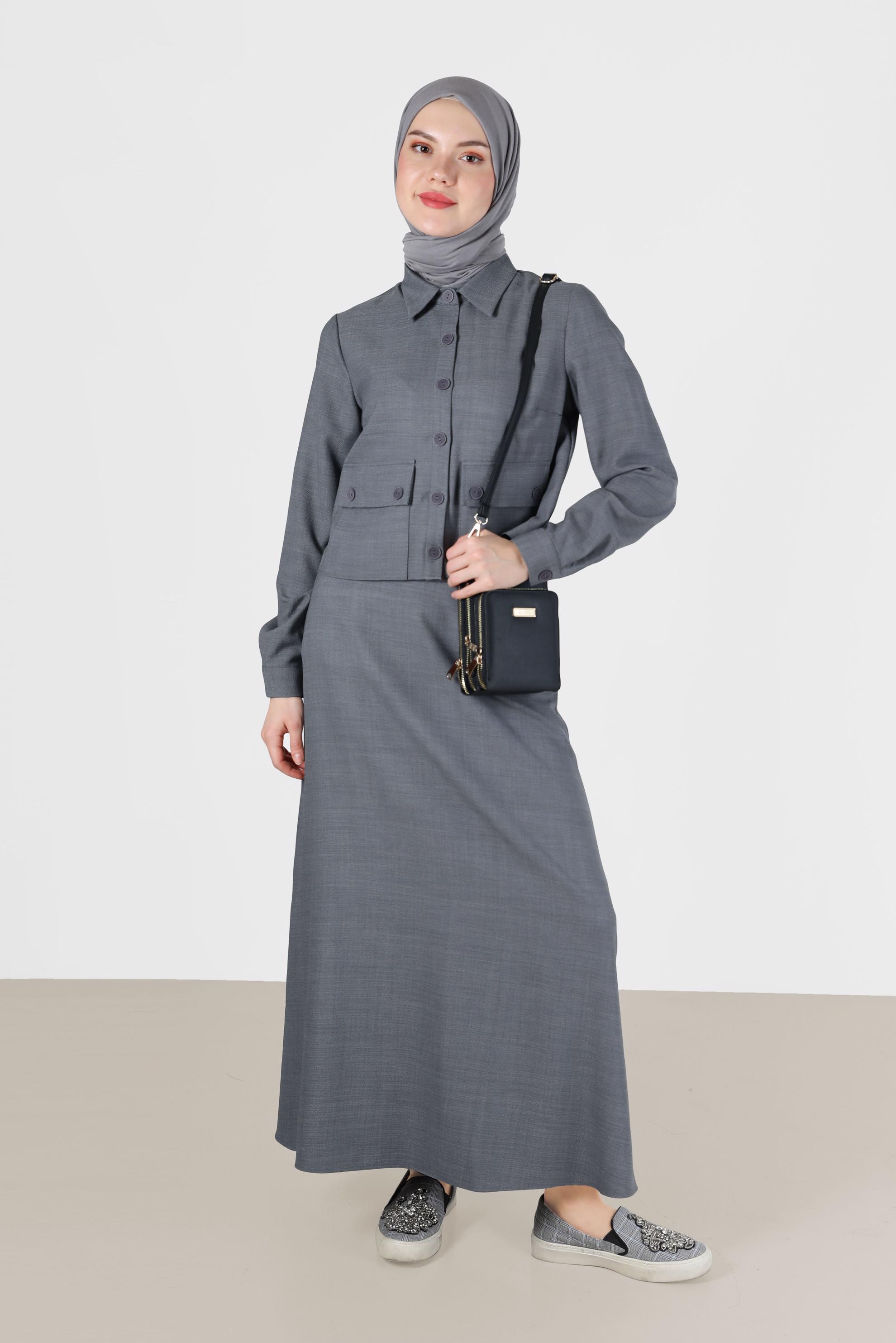 Tesettür giyim GRİ DÜĞME DETAYLI CEPLİ İKİLİ ETEKLİ TAKIM 42197