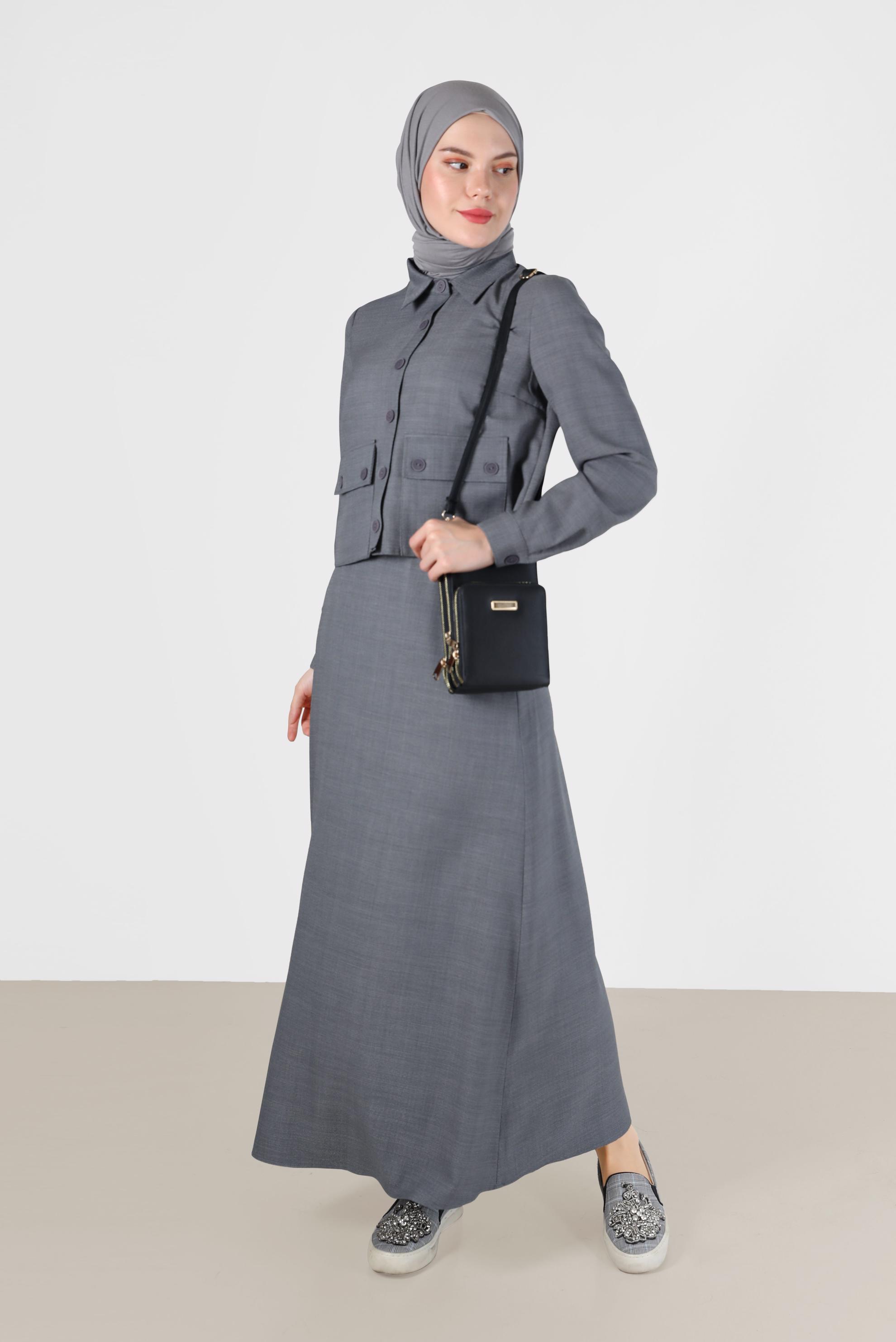 Tesettür giyim GRİ DÜĞME DETAYLI CEPLİ İKİLİ ETEKLİ TAKIM 42197