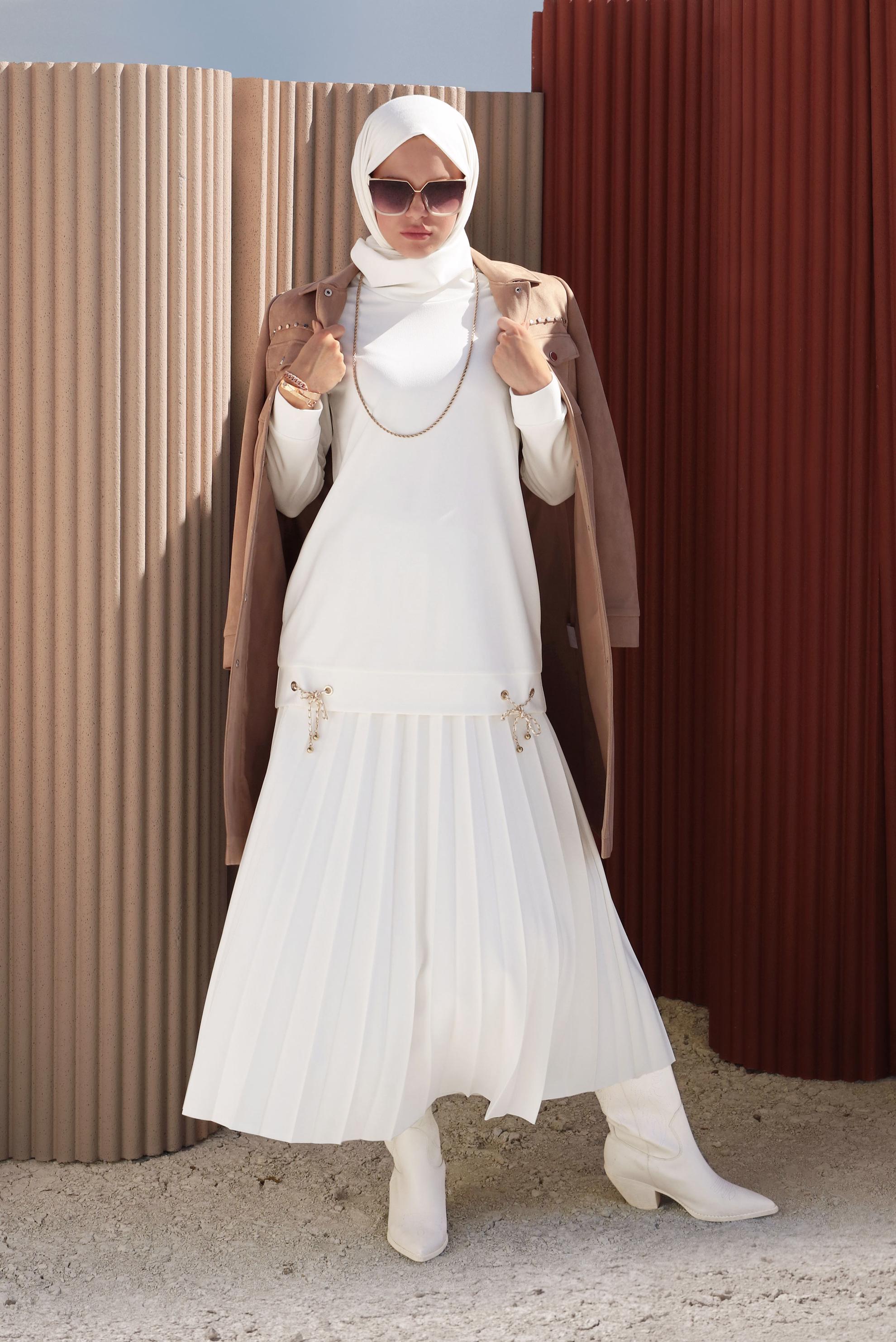 Tesettür giyim BEYAZ BAĞLAMA DETAYI PİLELİ ETEKLİ TAKIM 42199 