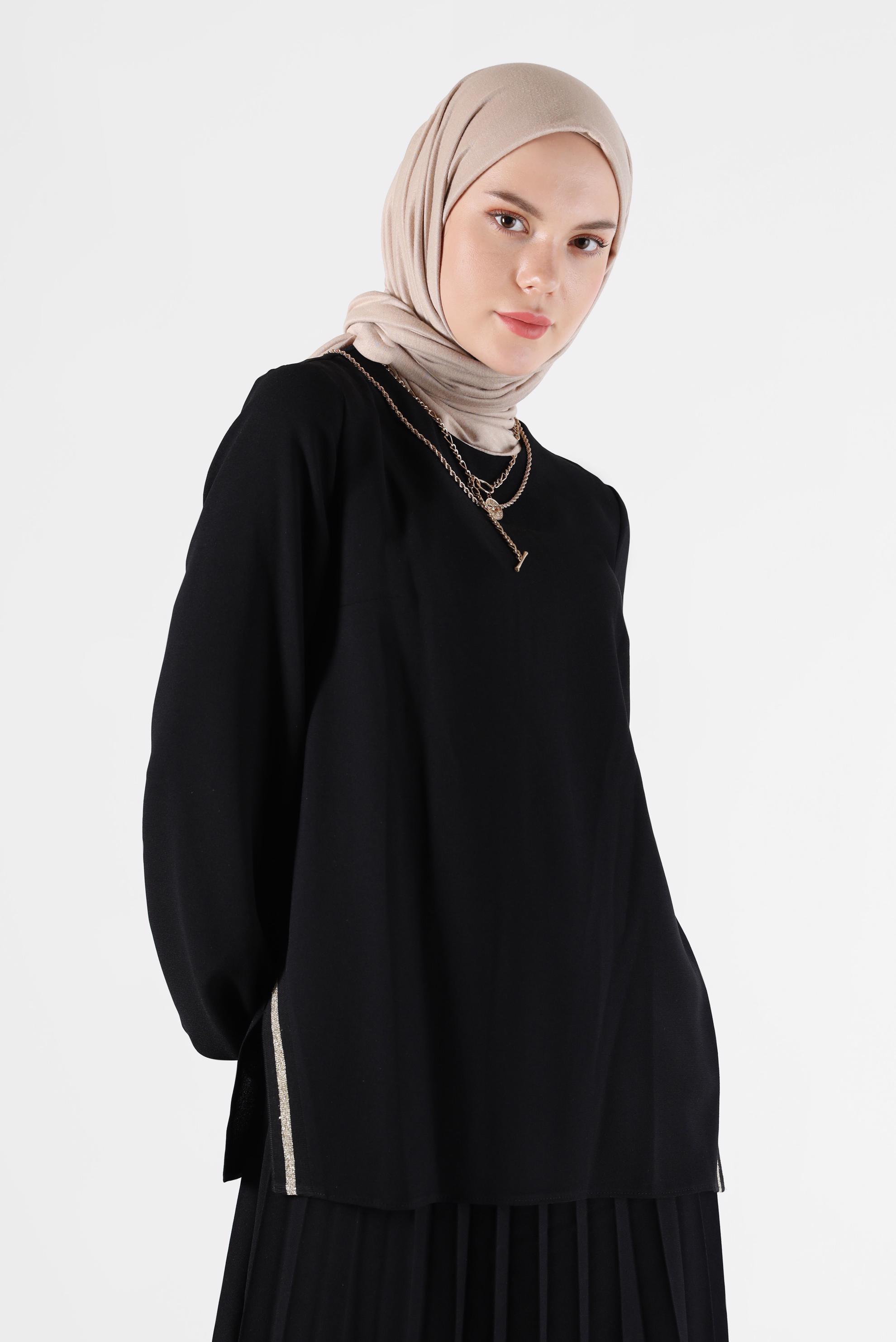 Tesettür giyim SİYAH SİMLİ ŞERİT DETAYLI İKİLİ ETEKLİ TAKIM 42332