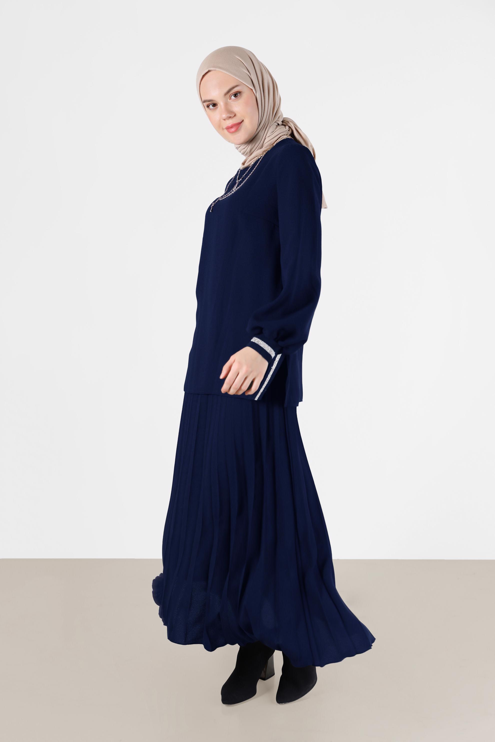 Tesettür giyim LACİVERT SİMLİ ŞERİT DETAYLI İKİLİ ETEKLİ TAKIM 42332