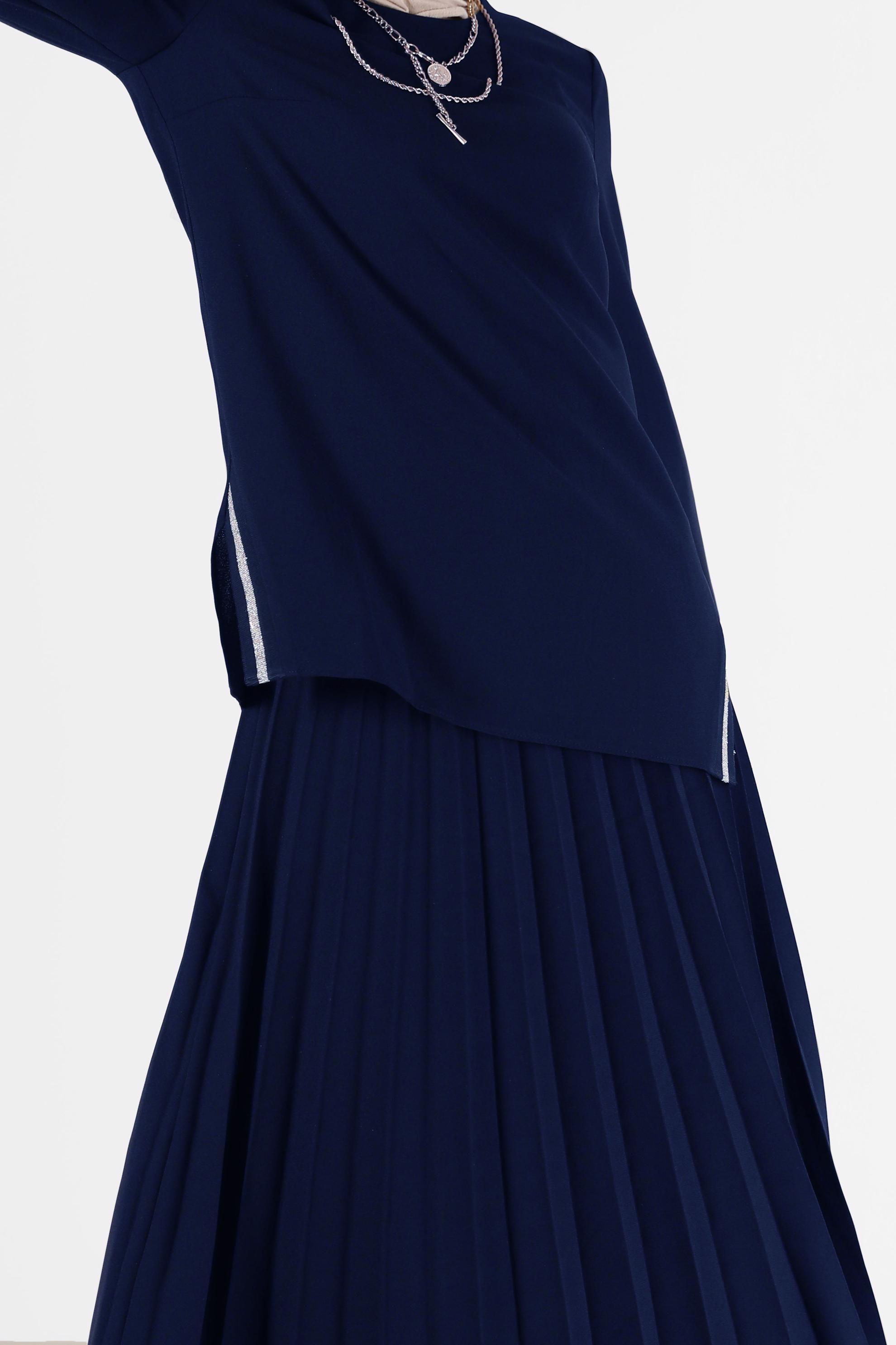 Tesettür giyim LACİVERT SİMLİ ŞERİT DETAYLI İKİLİ ETEKLİ TAKIM 42332