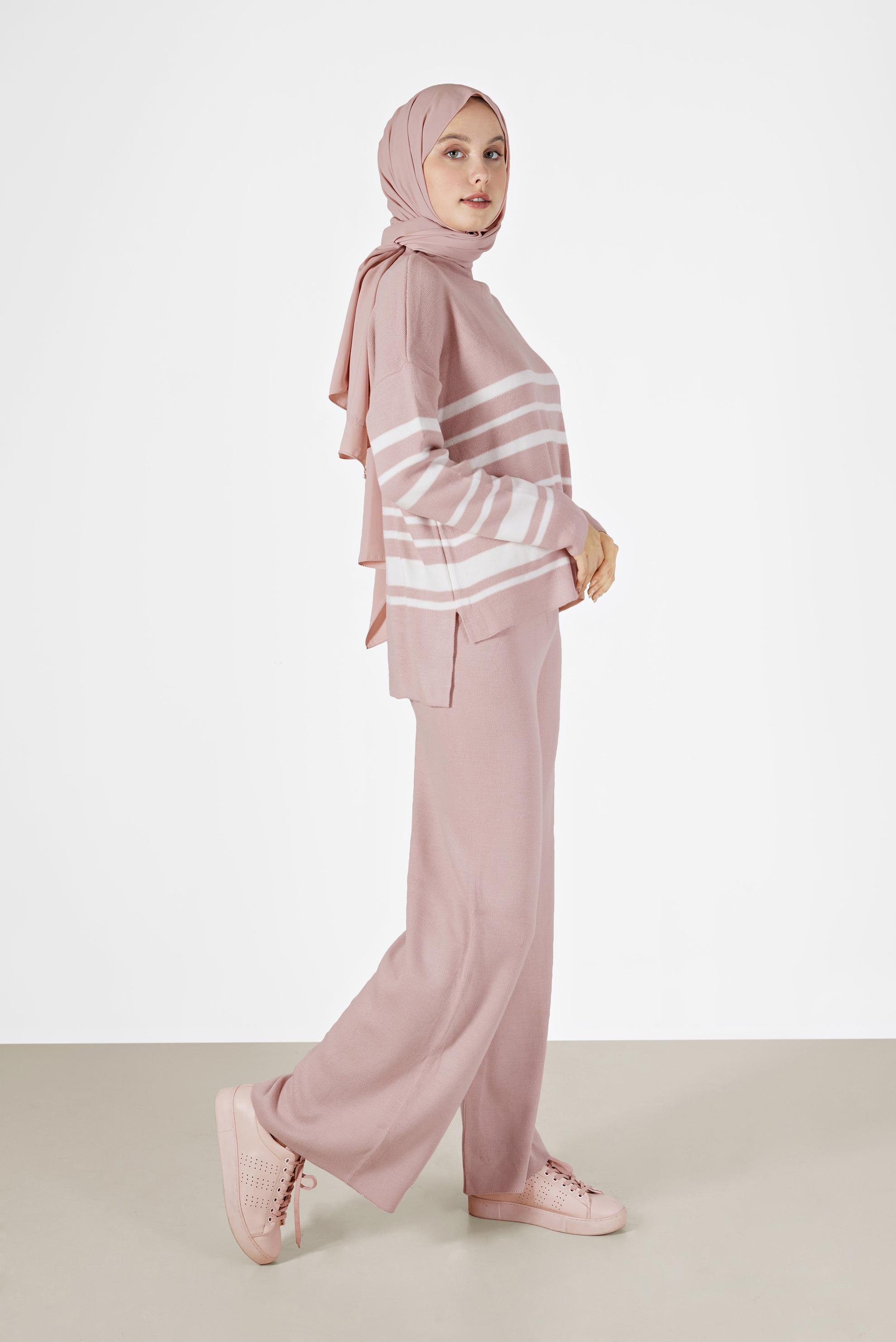 Vêtements hijab POUDRE ENSEMBLE PANTALON 2 PIÈCES EN MAILLE DÉTAILS RAYURES 42486