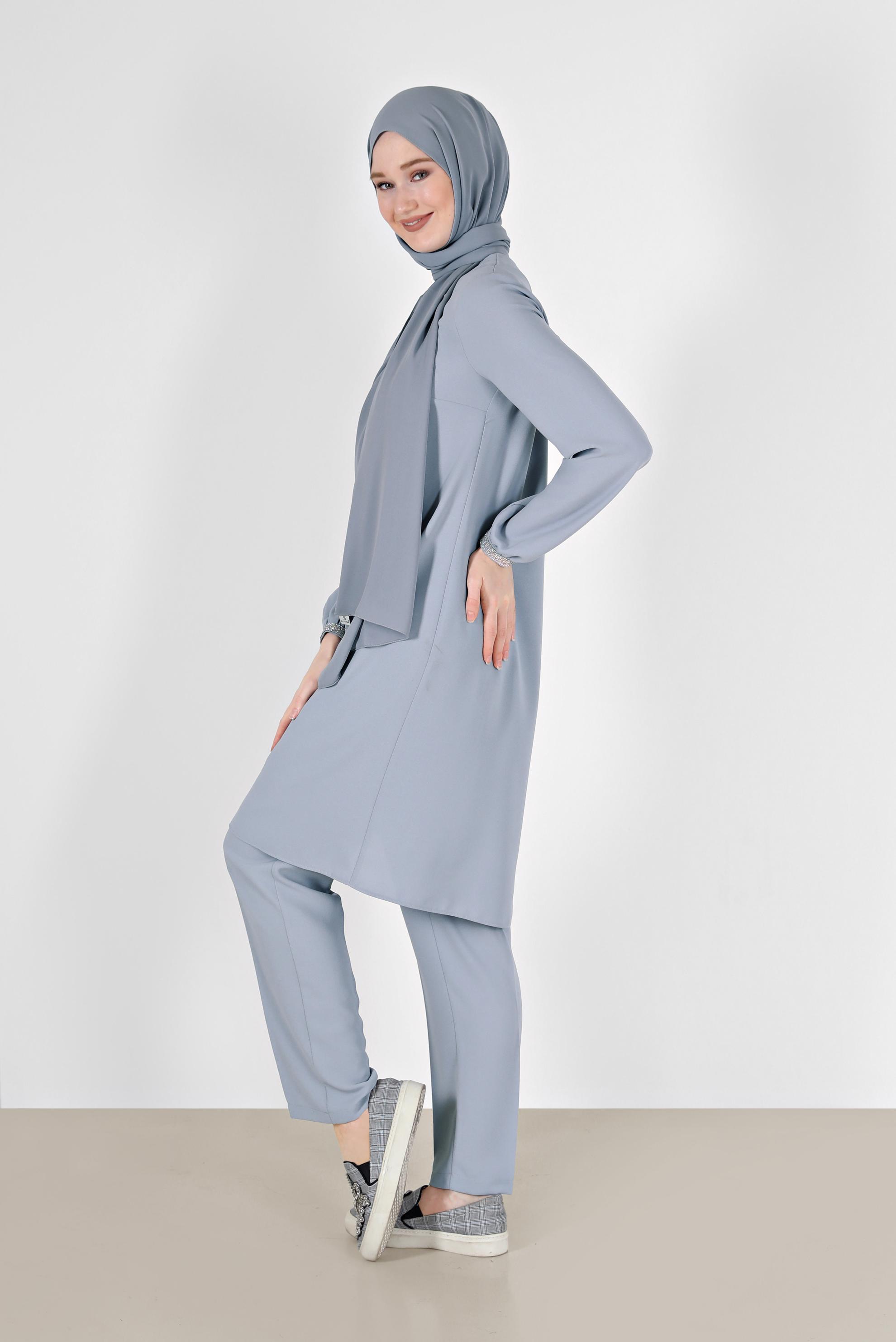 Vêtements hijab ARGENT COSTUME 2 PIÈCES EN CRÊPE AVEC PANTALON À VOLANTS 30200