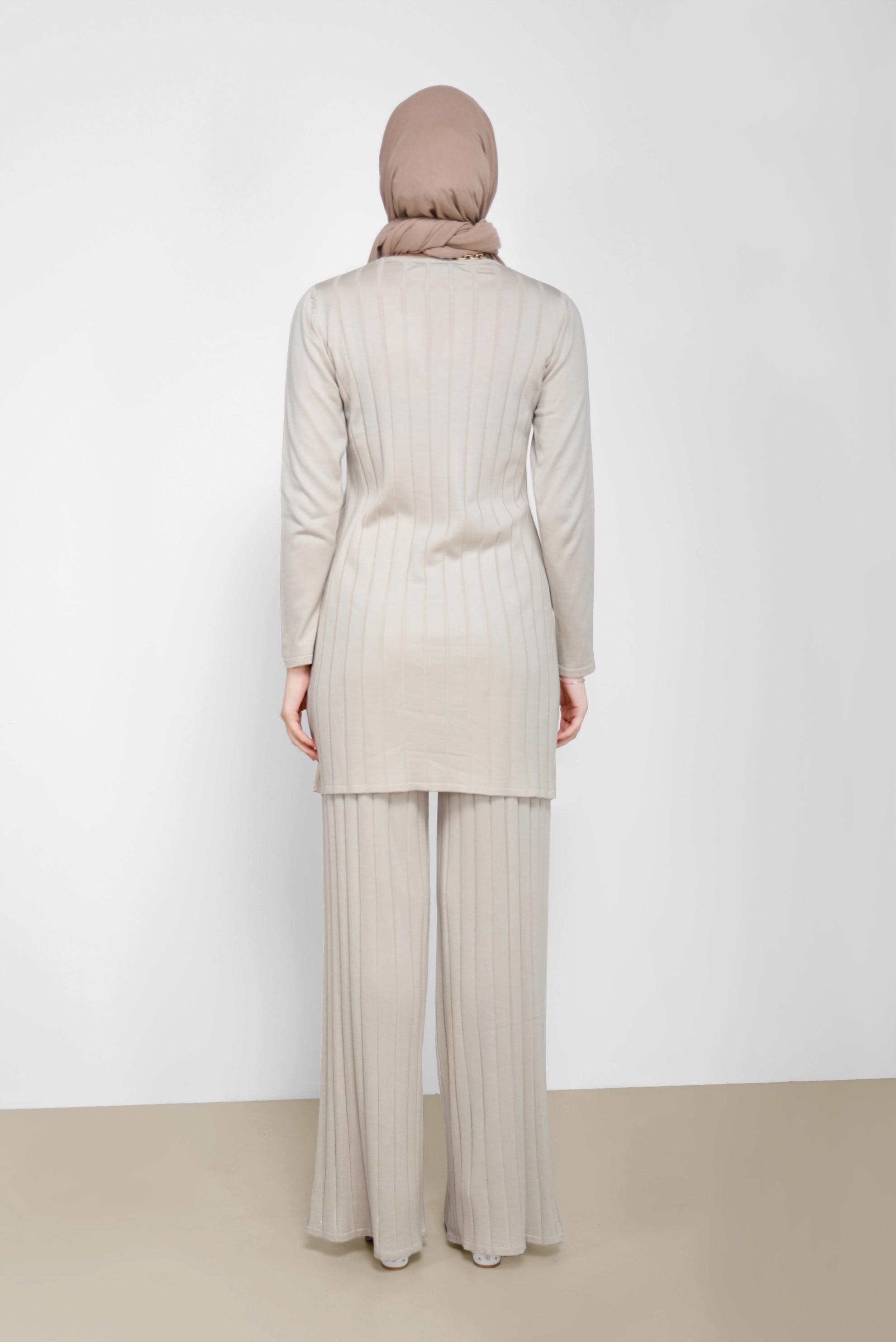 Tesettür giyim BEJ KENDİNDEN DESENLİ BASIC İKİLİ PANT. TRİKO TAKIM 42081 