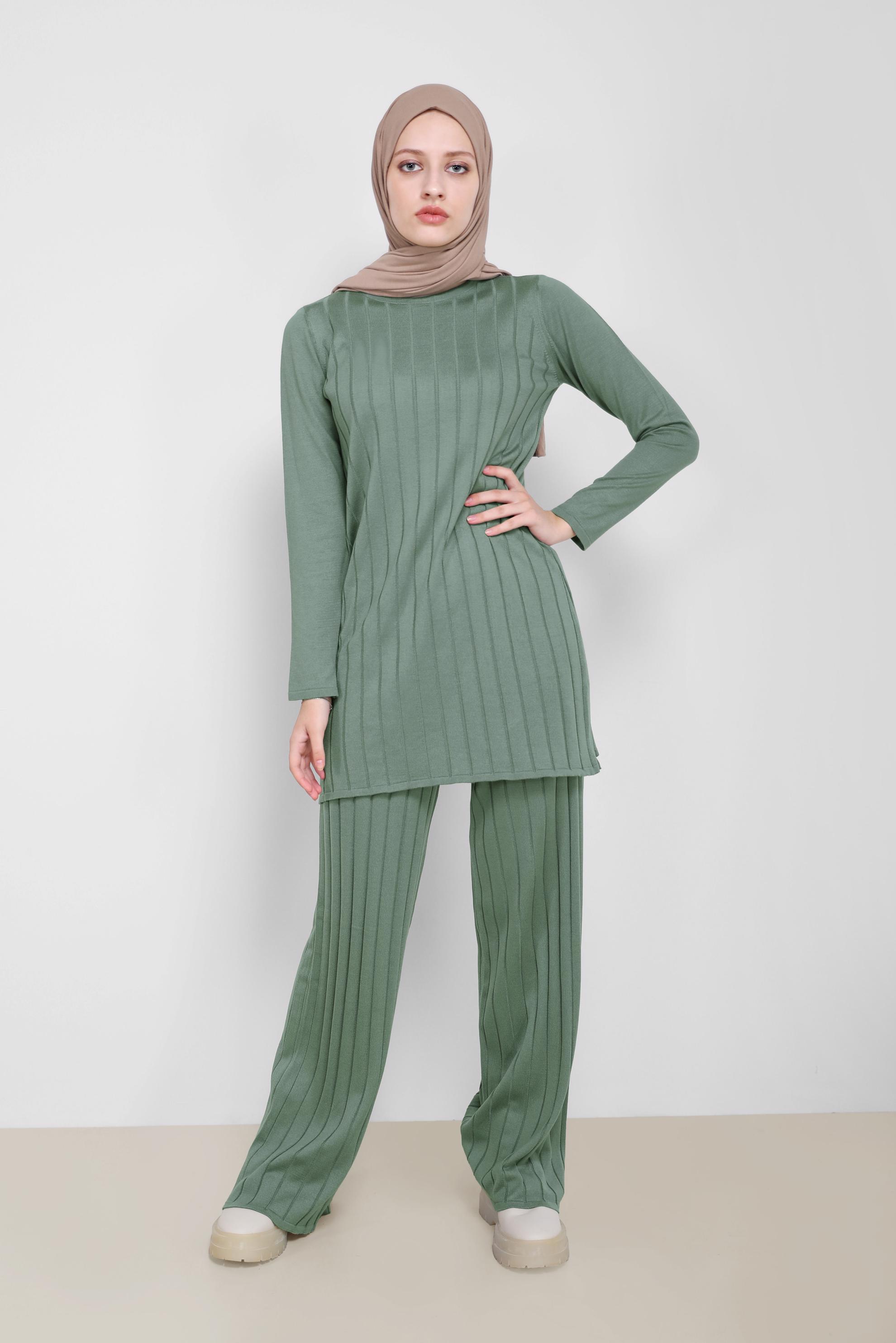 Tesettür giyim YEŞİL KENDİNDEN DESENLİ BASIC İKİLİ PANT. TRİKO TAKIM 42081 