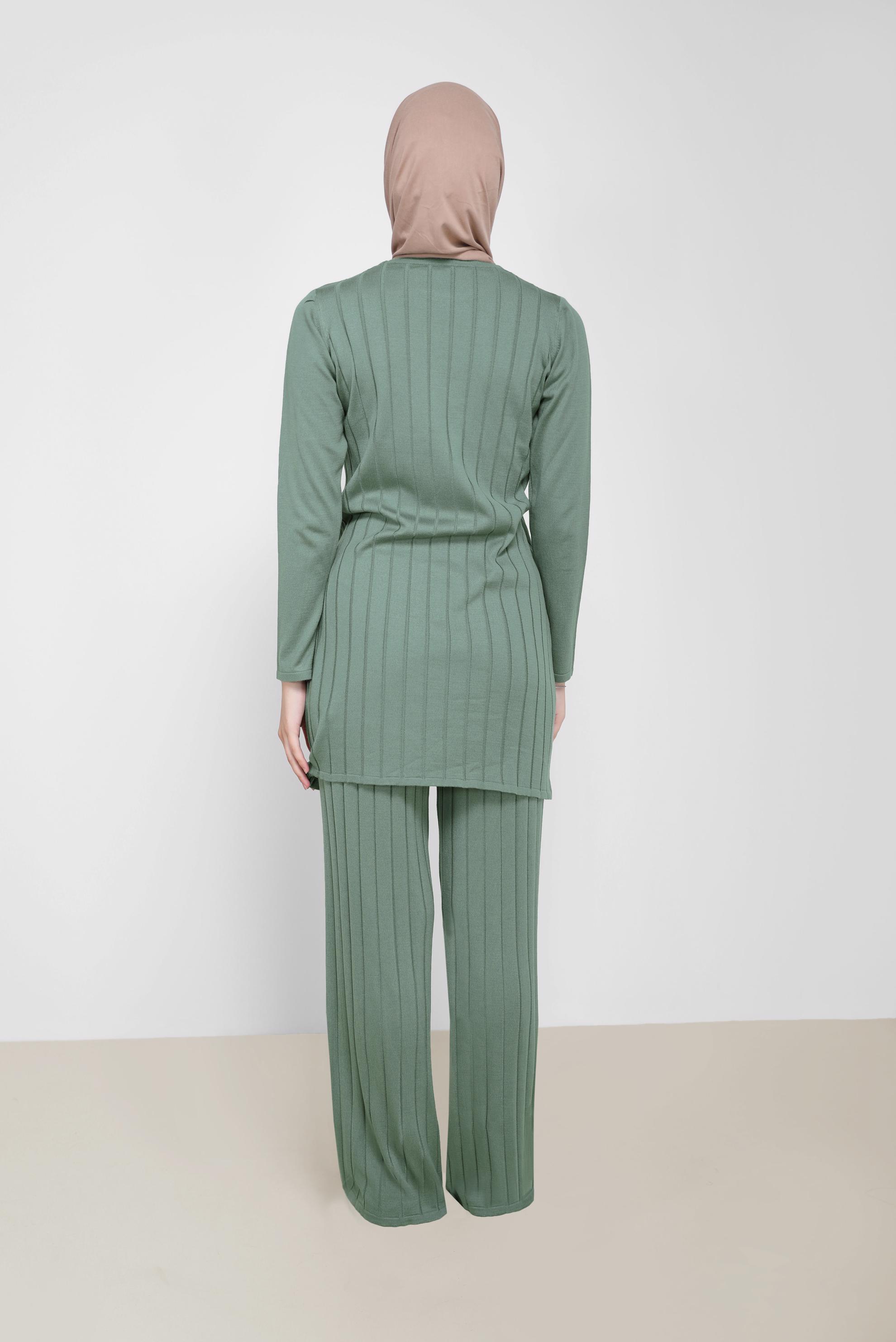 Tesettür giyim YEŞİL KENDİNDEN DESENLİ BASIC İKİLİ PANT. TRİKO TAKIM 42081 