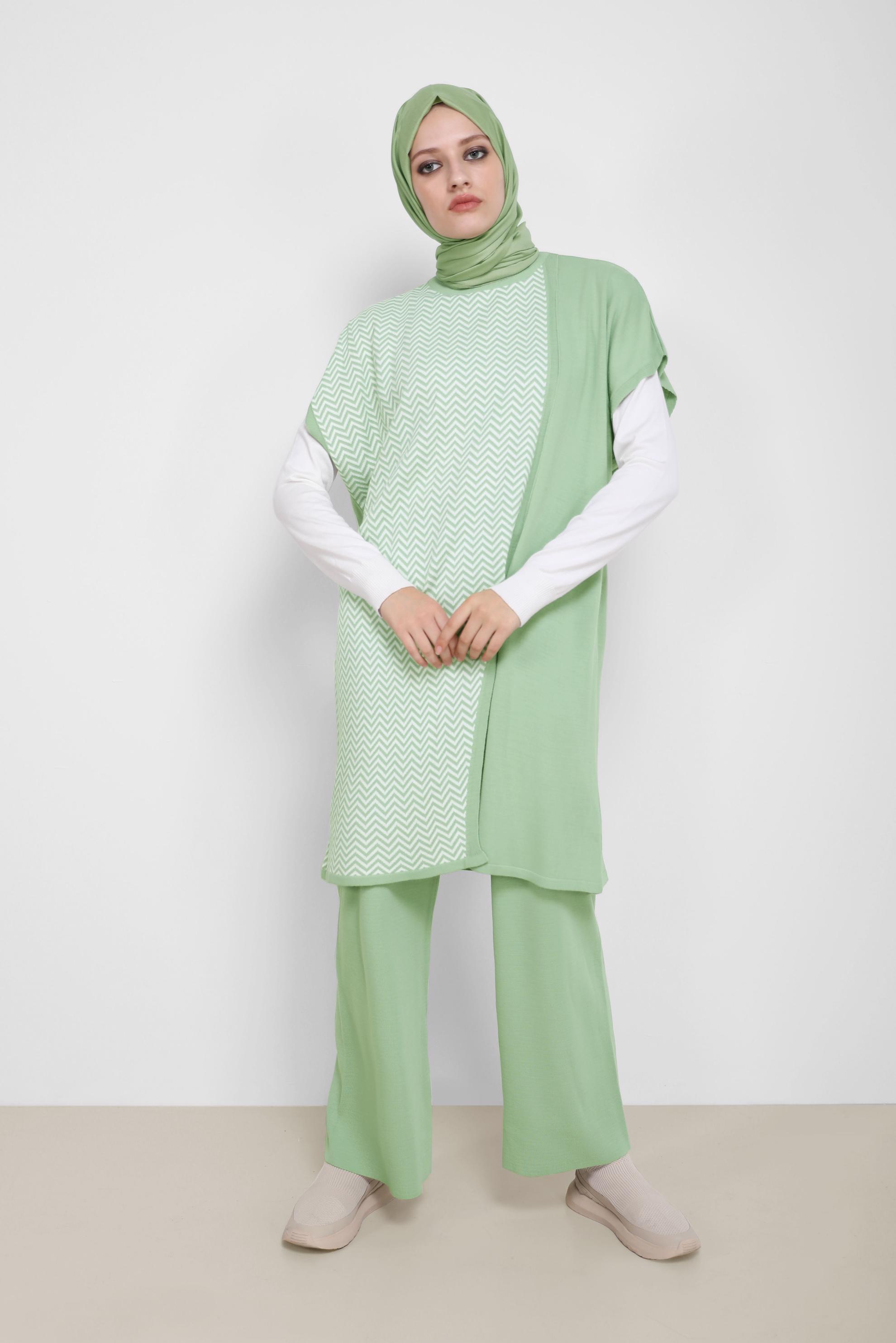 Vêtements hijab VERT COSTUME 2 PIÈCES AVEC PANTALON 42116