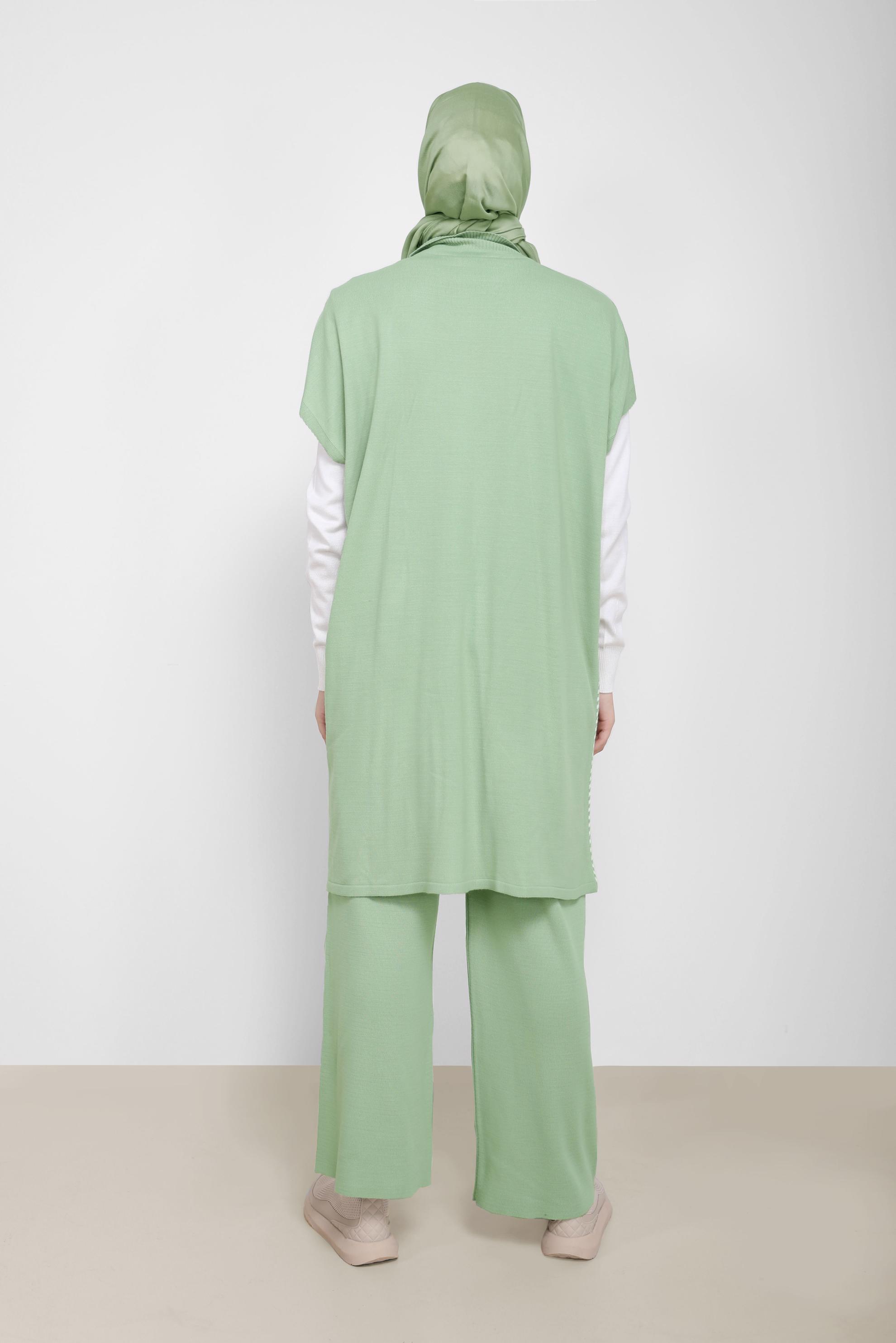 Vêtements hijab VERT COSTUME 2 PIÈCES AVEC PANTALON 42116