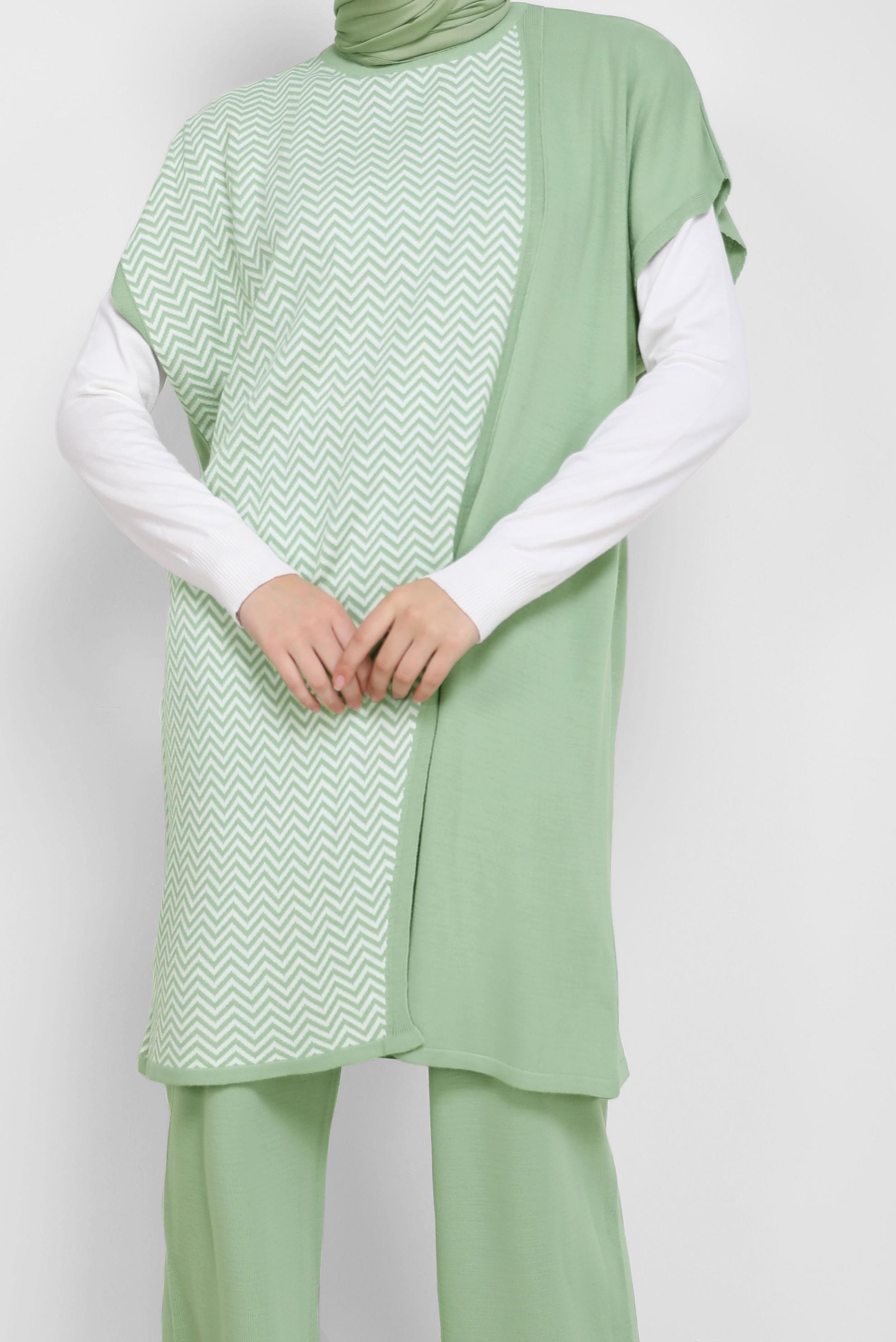 Vêtements hijab VERT COSTUME 2 PIÈCES AVEC PANTALON 42116