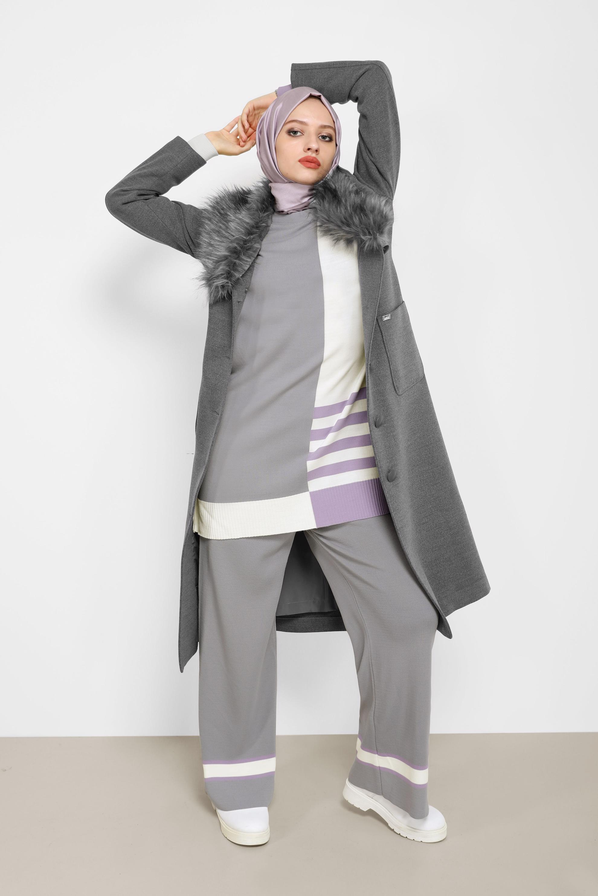 Tesettür giyim GRİ ÜÇ RENKLİ ŞERİT DETAYLI PANT.TRİKO TAKIM 42117 