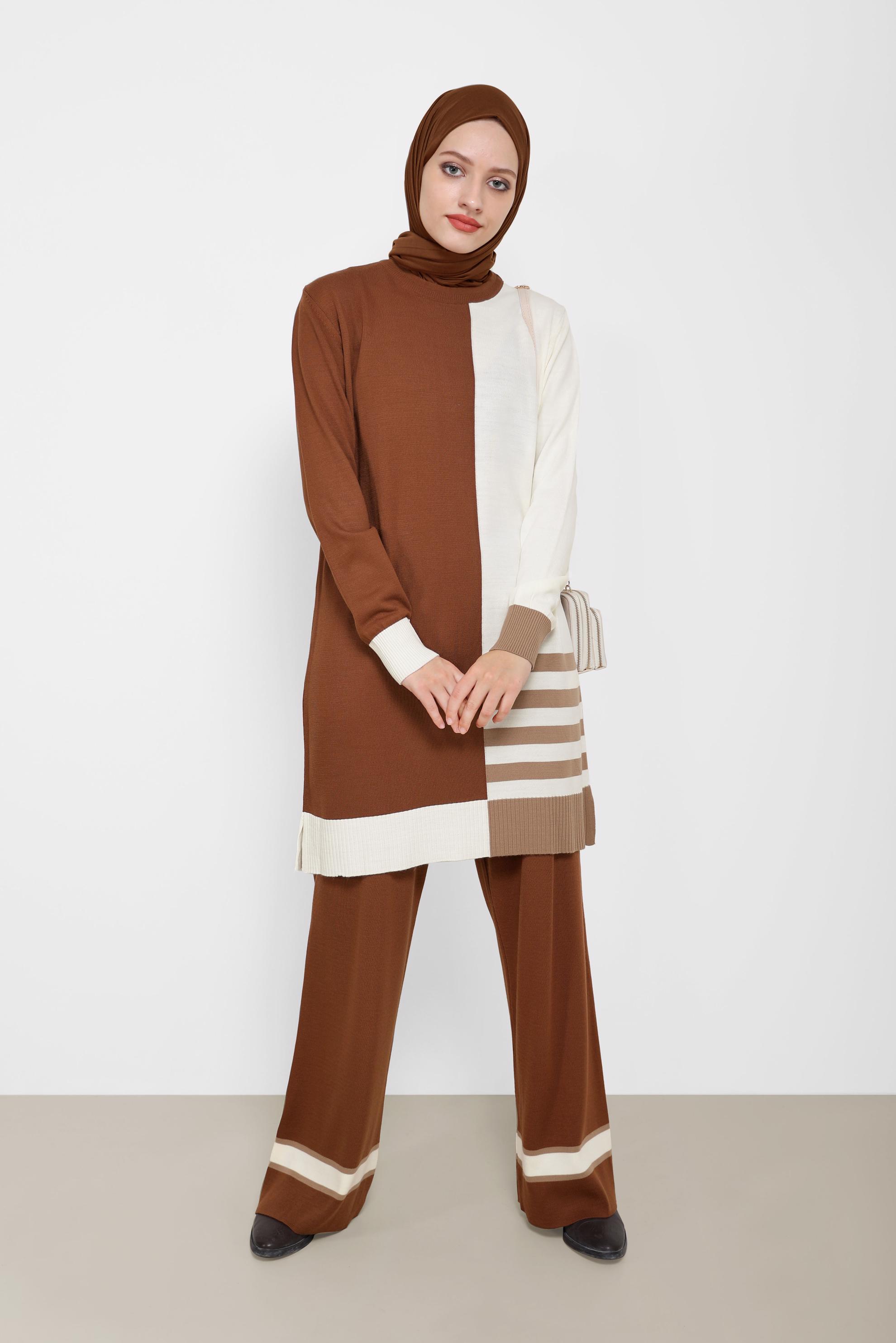Hijab clothing BROWN 3-COLOR STRIPE DETAIL KNITWEAR SUIT WITH PANTS 42117 