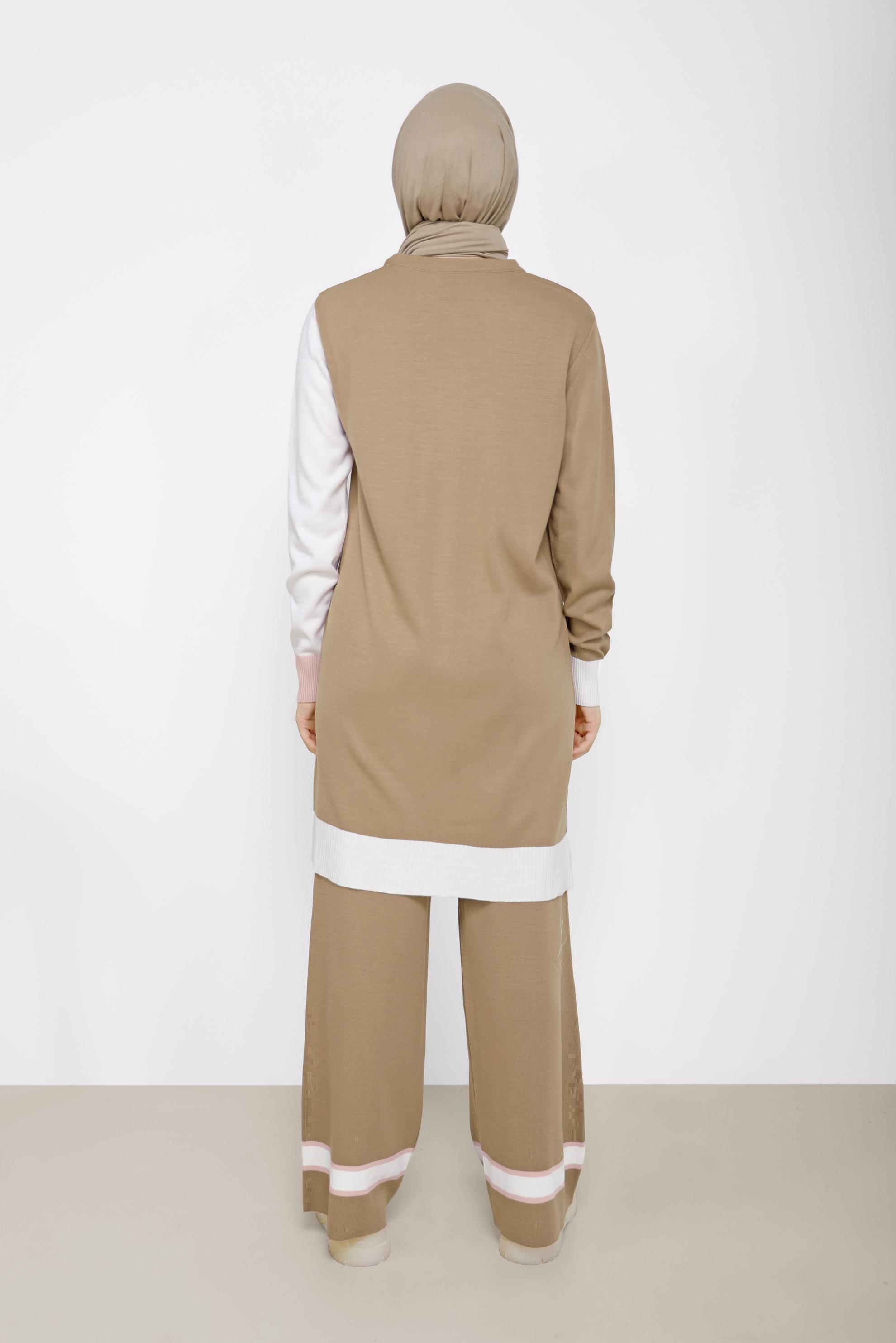 Tesettür giyim KAHVE ÜÇ RENKLİ ŞERİT DETAYLI PANT.TRİKO TAKIM 42117 