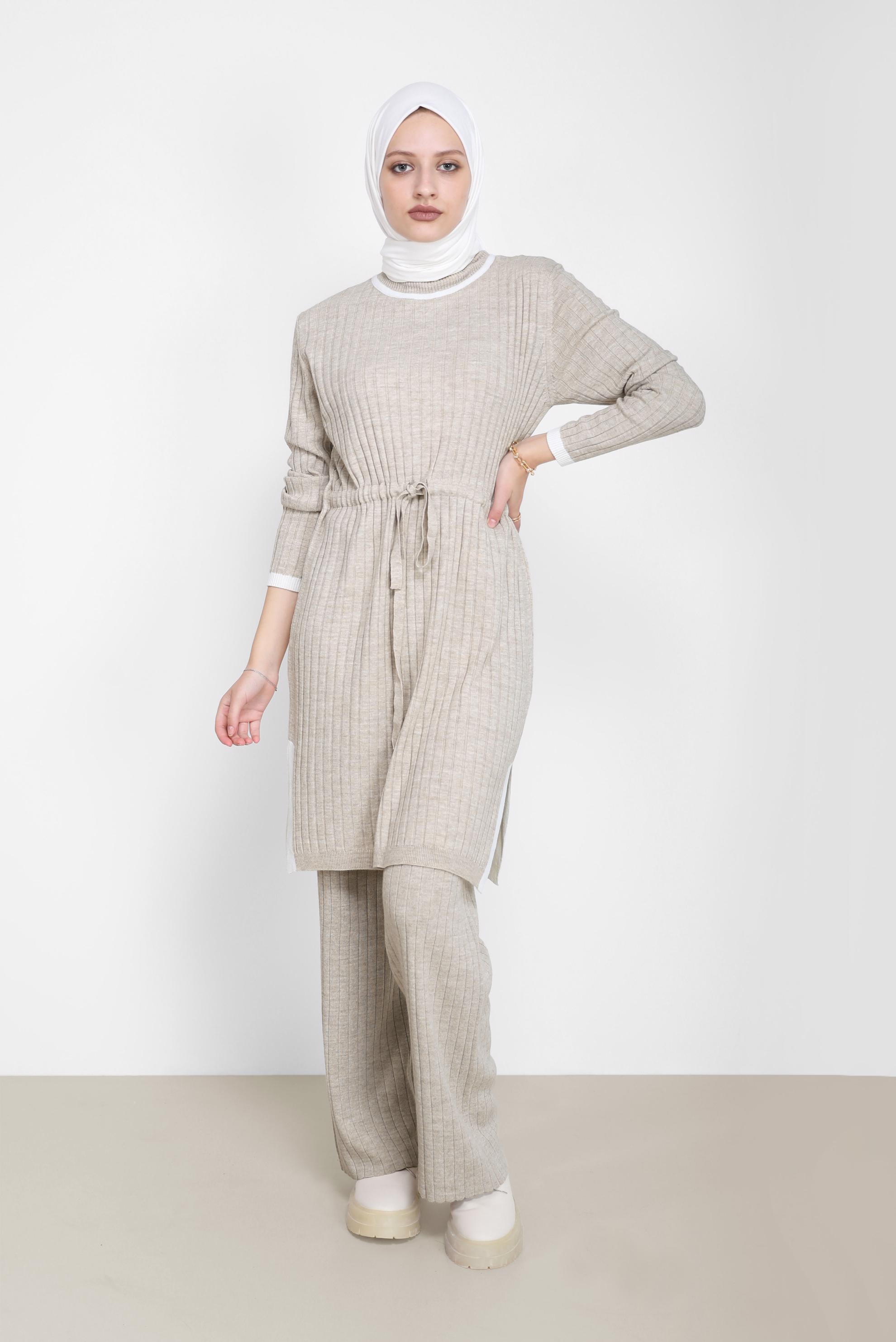 Tesettür giyim BEJ BELDEN BAĞLAMALI İKİLİ PANT.TRİKO TAKIM 42123 