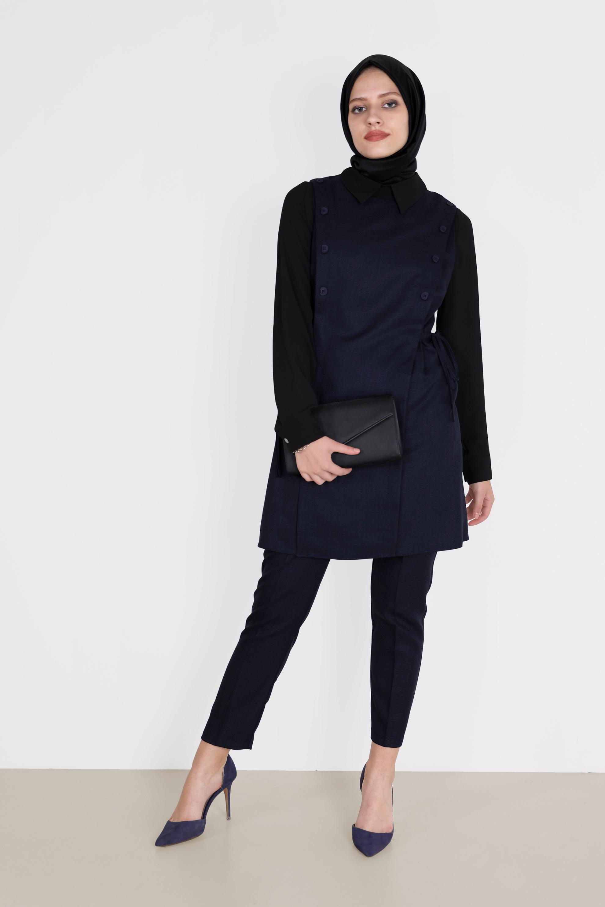 Tesettür giyim LACİVERT BELDEN BÜZGÜLÜ DÜĞME DETAYLI İKİLİ PANT. TAKIM 42187