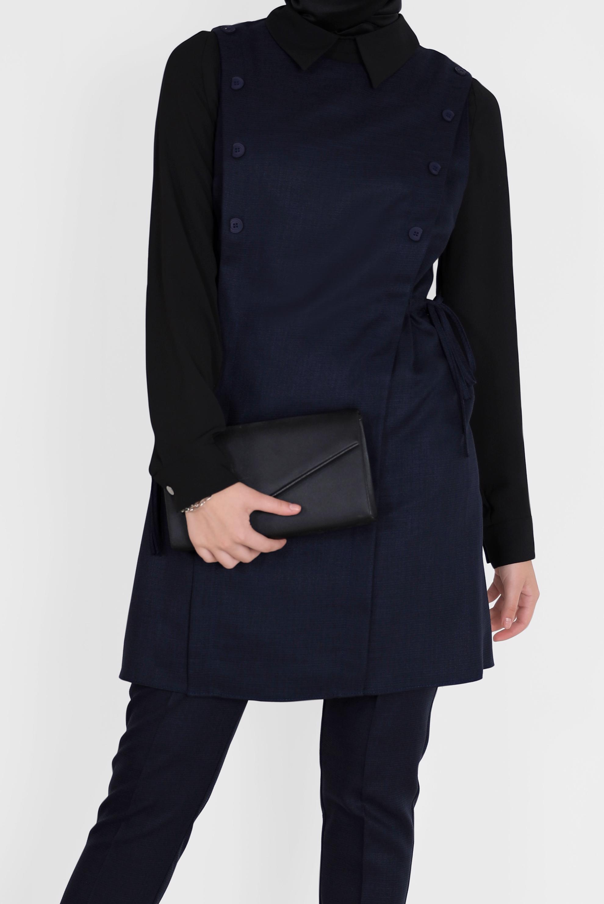 Tesettür giyim LACİVERT BELDEN BÜZGÜLÜ DÜĞME DETAYLI İKİLİ PANT. TAKIM 42187