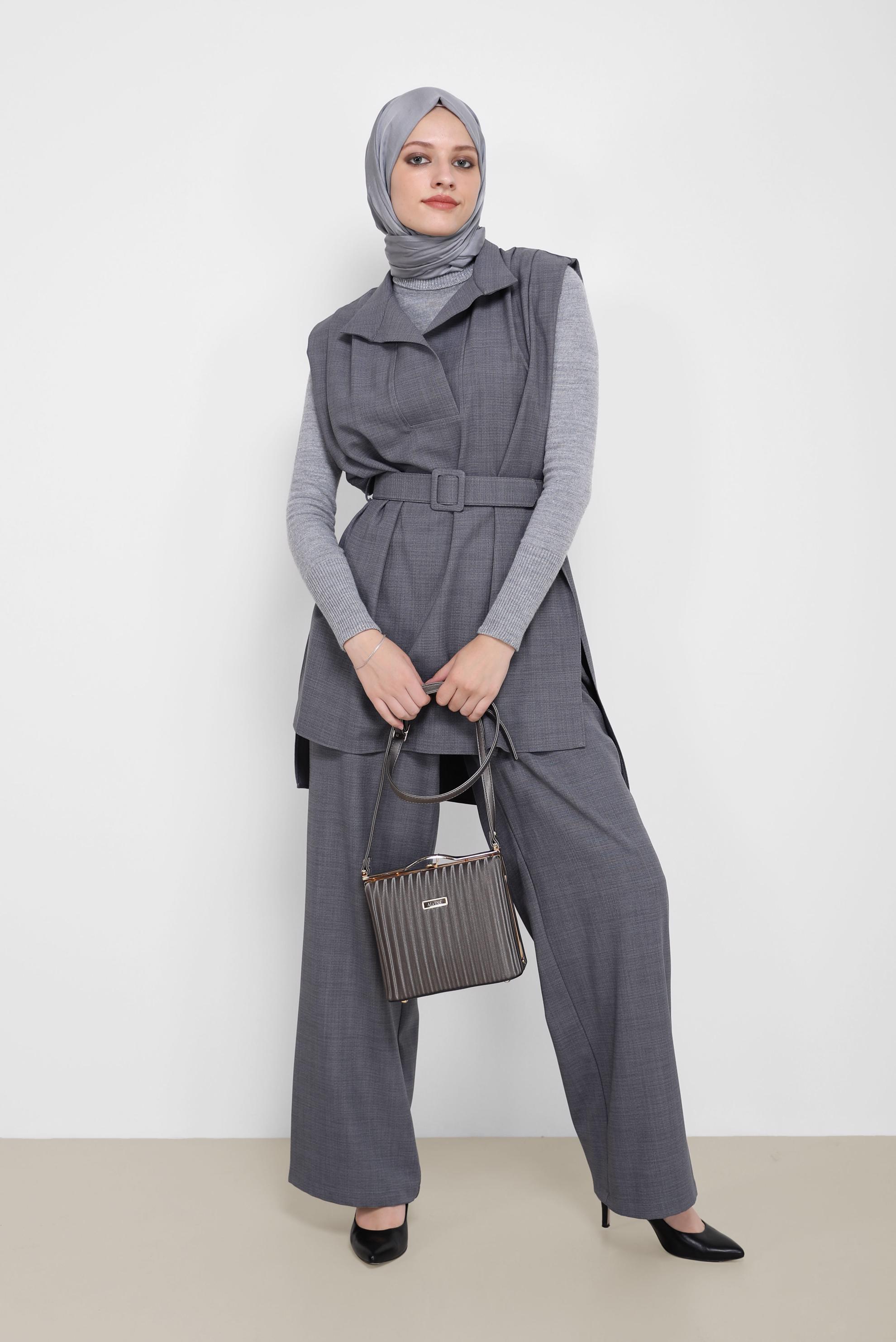 Tesettür giyim GRİ KEMER DETAYLI İKİLİ PANT. TAKIM 42195 