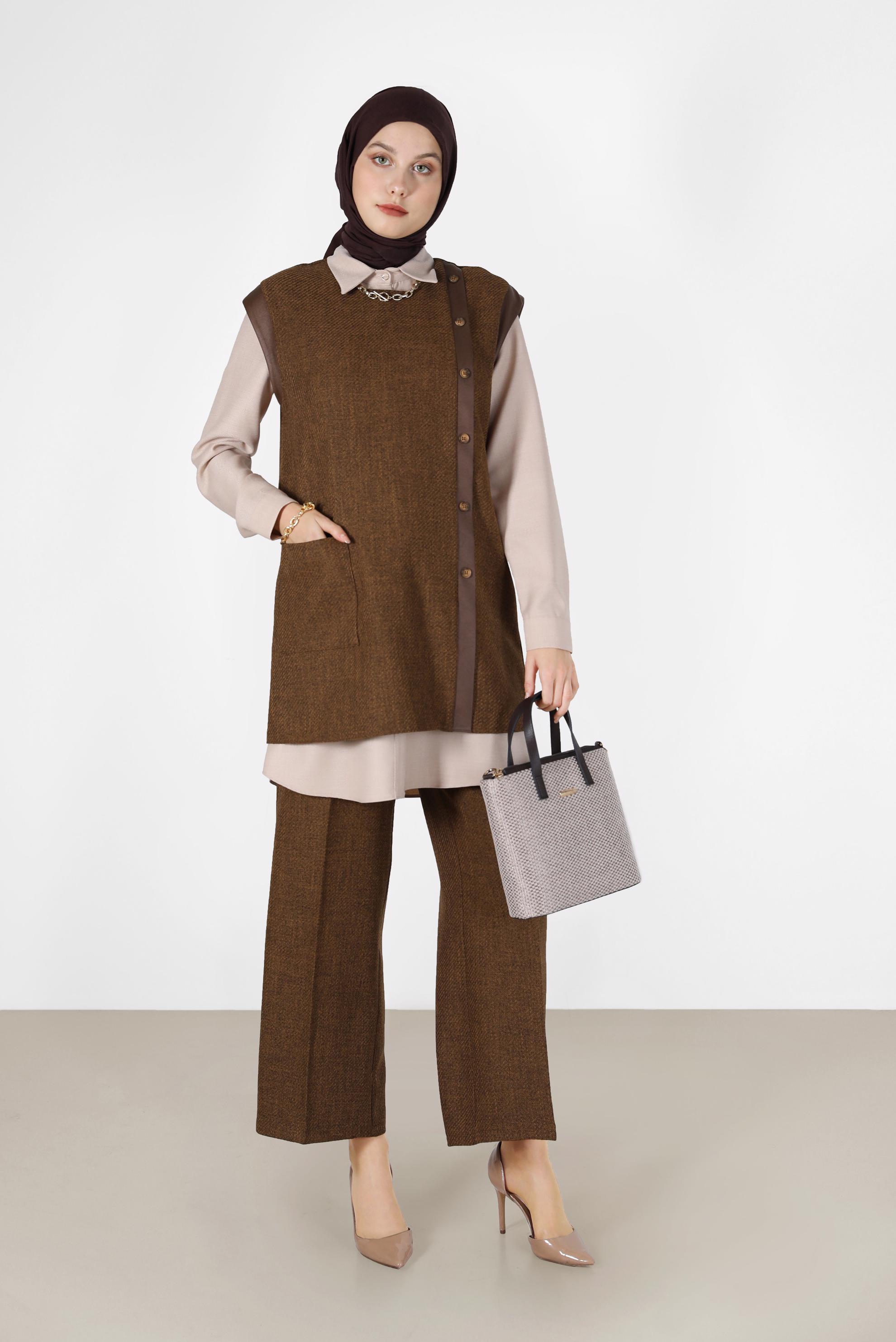Tesettür giyim TABA DERİ DETAYLI DÜĞMELİ İKİLİ PANT.TAKIM 42198 