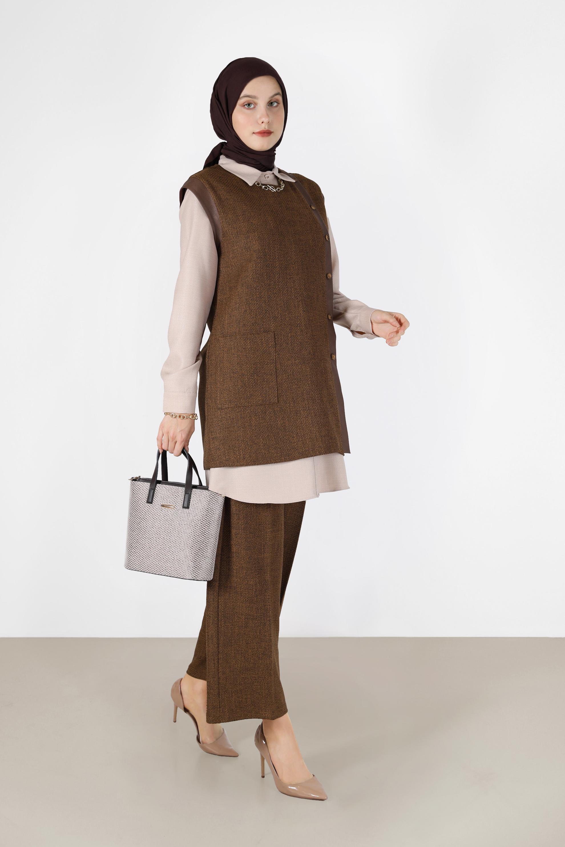 Tesettür giyim TABA DERİ DETAYLI DÜĞMELİ İKİLİ PANT.TAKIM 42198 