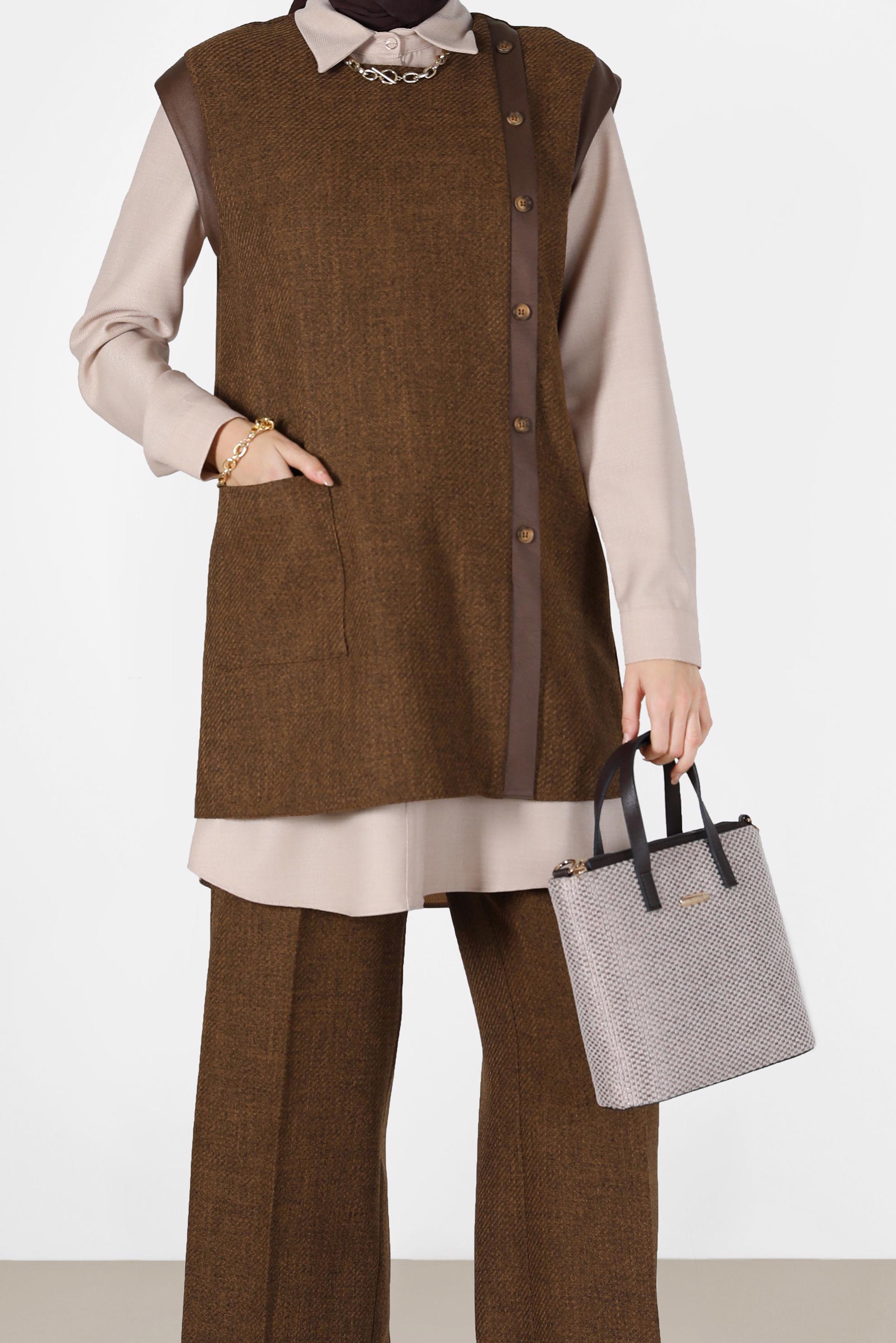 Tesettür giyim TABA DERİ DETAYLI DÜĞMELİ İKİLİ PANT.TAKIM 42198 