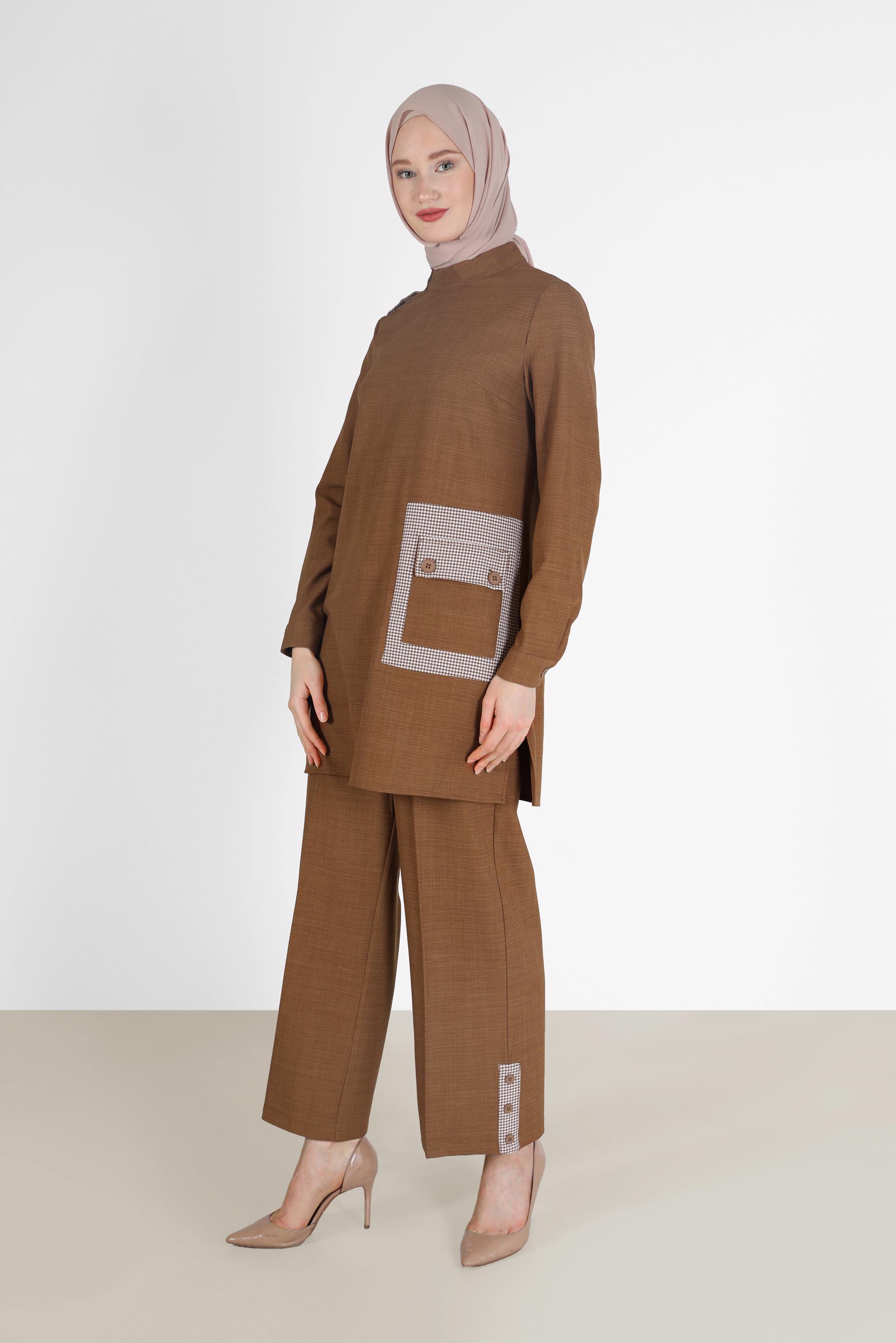 Tesettür giyim KAHVE CEP VE PAÇA DETAYLI İKİLİ PANT.TAKIM 42200 