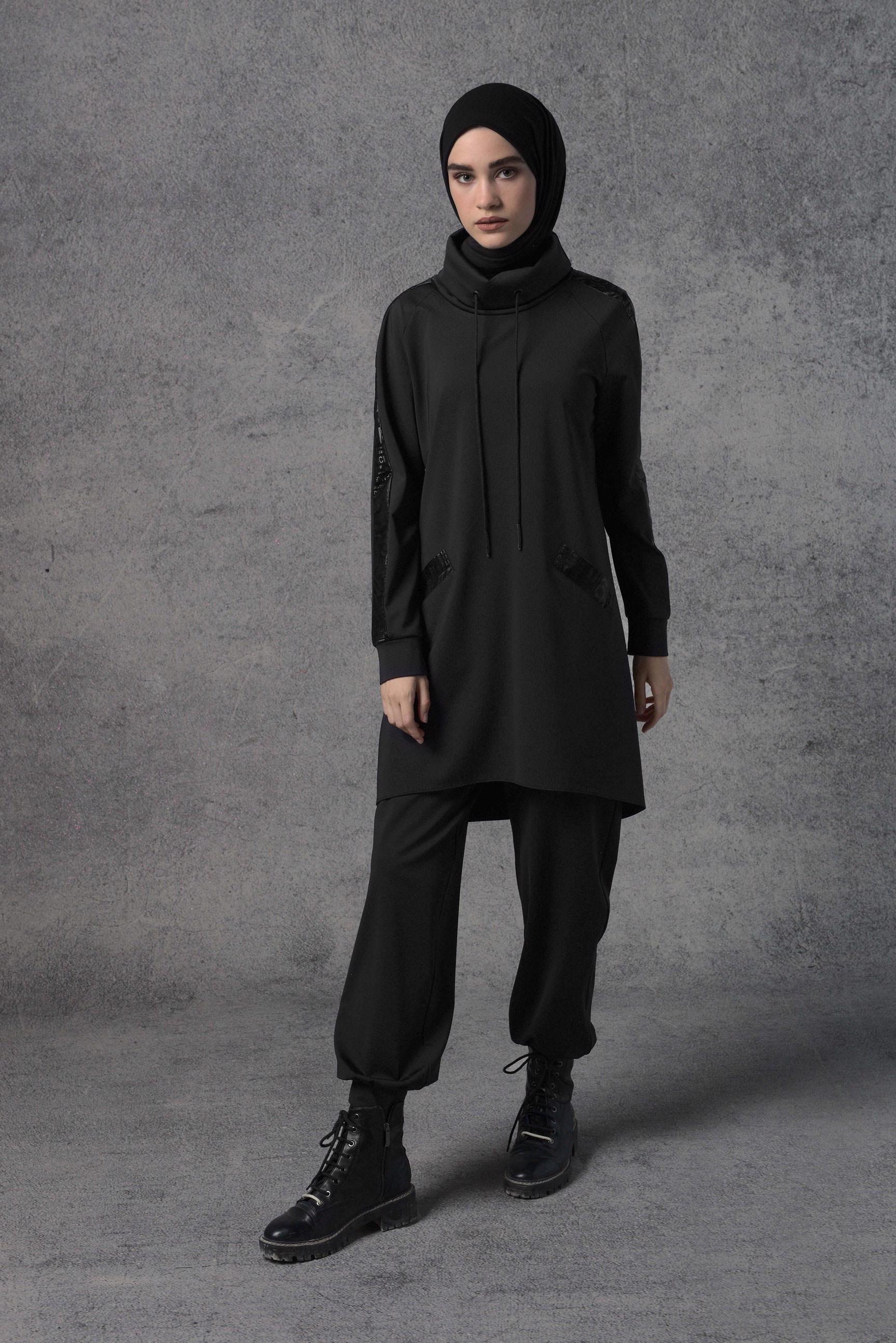 Hijab clothing BLACK SLOGAN PRINT FAUX LEATHER DETAIL 2-PIECE PANTS SUIT 42265