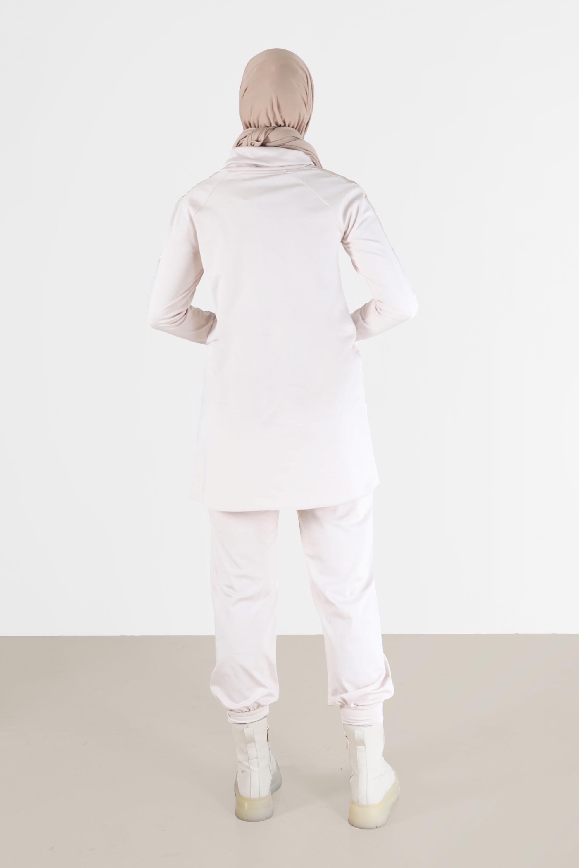 Tesettür giyim BEJ YAZI BASKILI DERİ DETAYLI İKİLİ PANT. TAKIM 42265