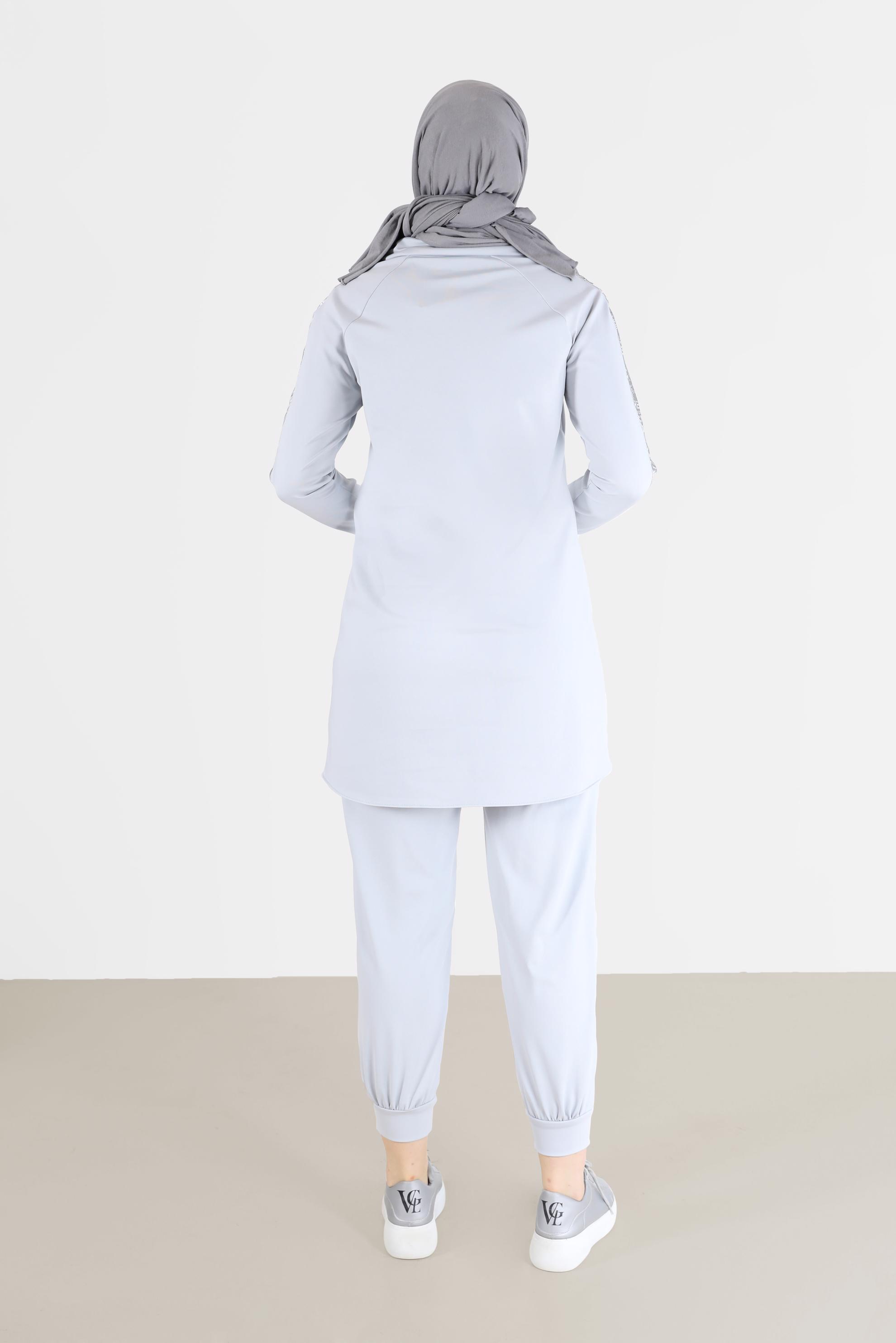 Tesettür giyim GÜMÜŞ YAZI BASKILI DERİ DETAYLI İKİLİ PANT. TAKIM 42265