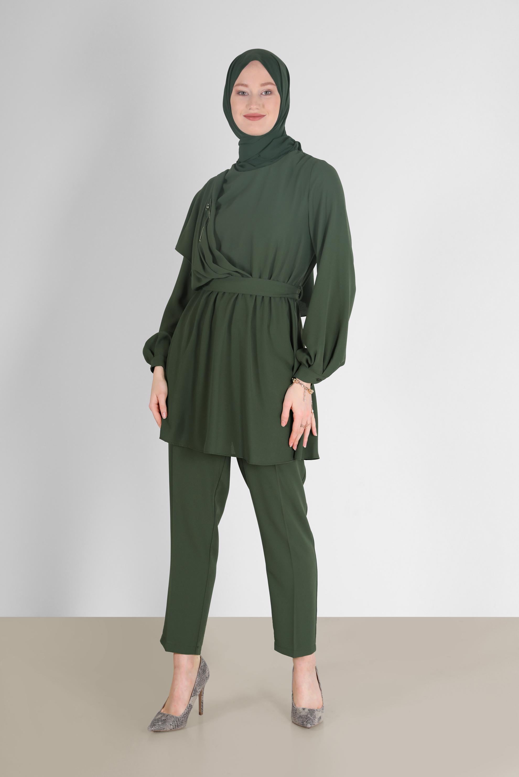 Tesettür giyim HAKİ BELİ KUŞAKLI ASİMETRİK KESİM İKİLİ PANT. TAKIM 42310