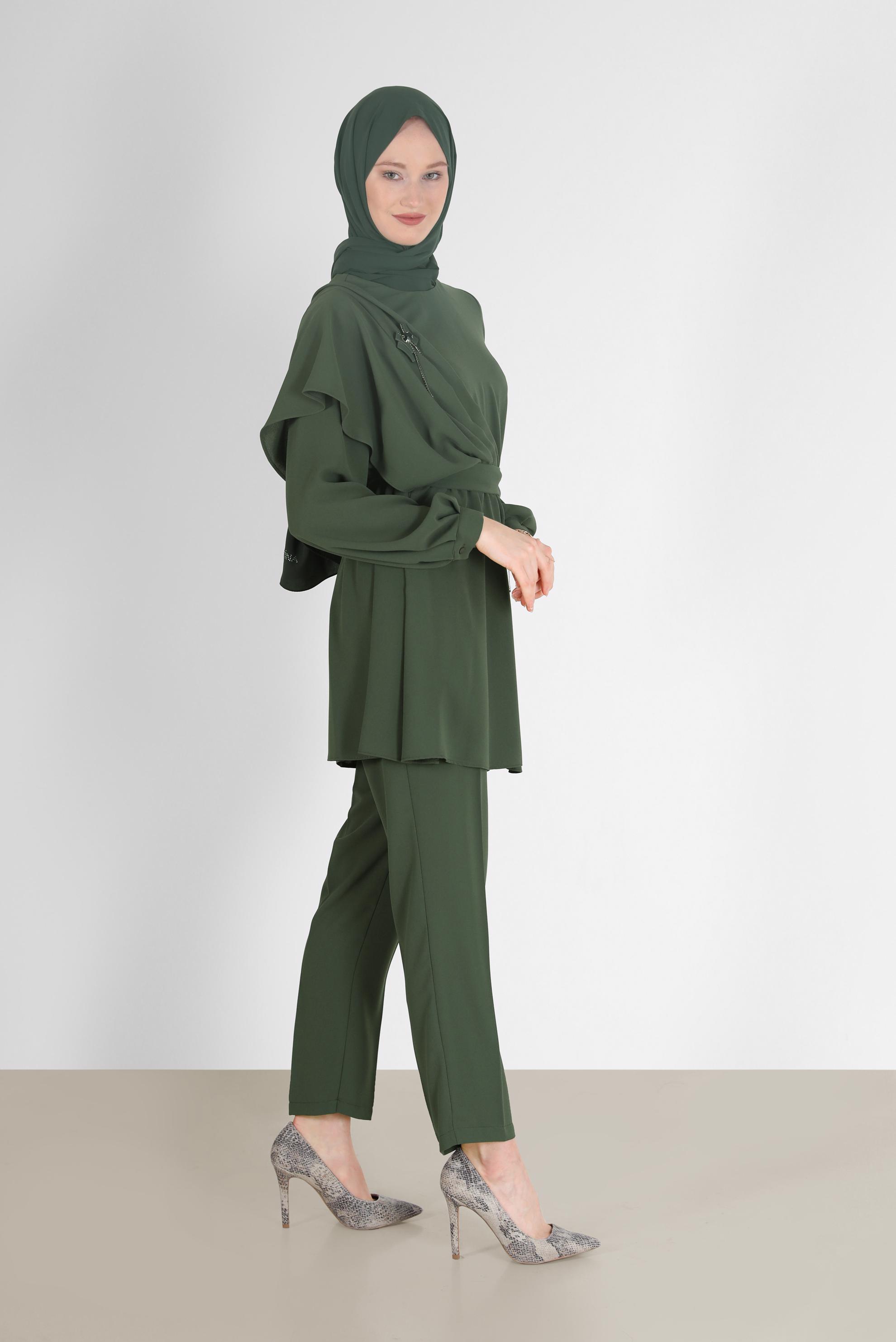 Tesettür giyim HAKİ BELİ KUŞAKLI ASİMETRİK KESİM İKİLİ PANT. TAKIM 42310