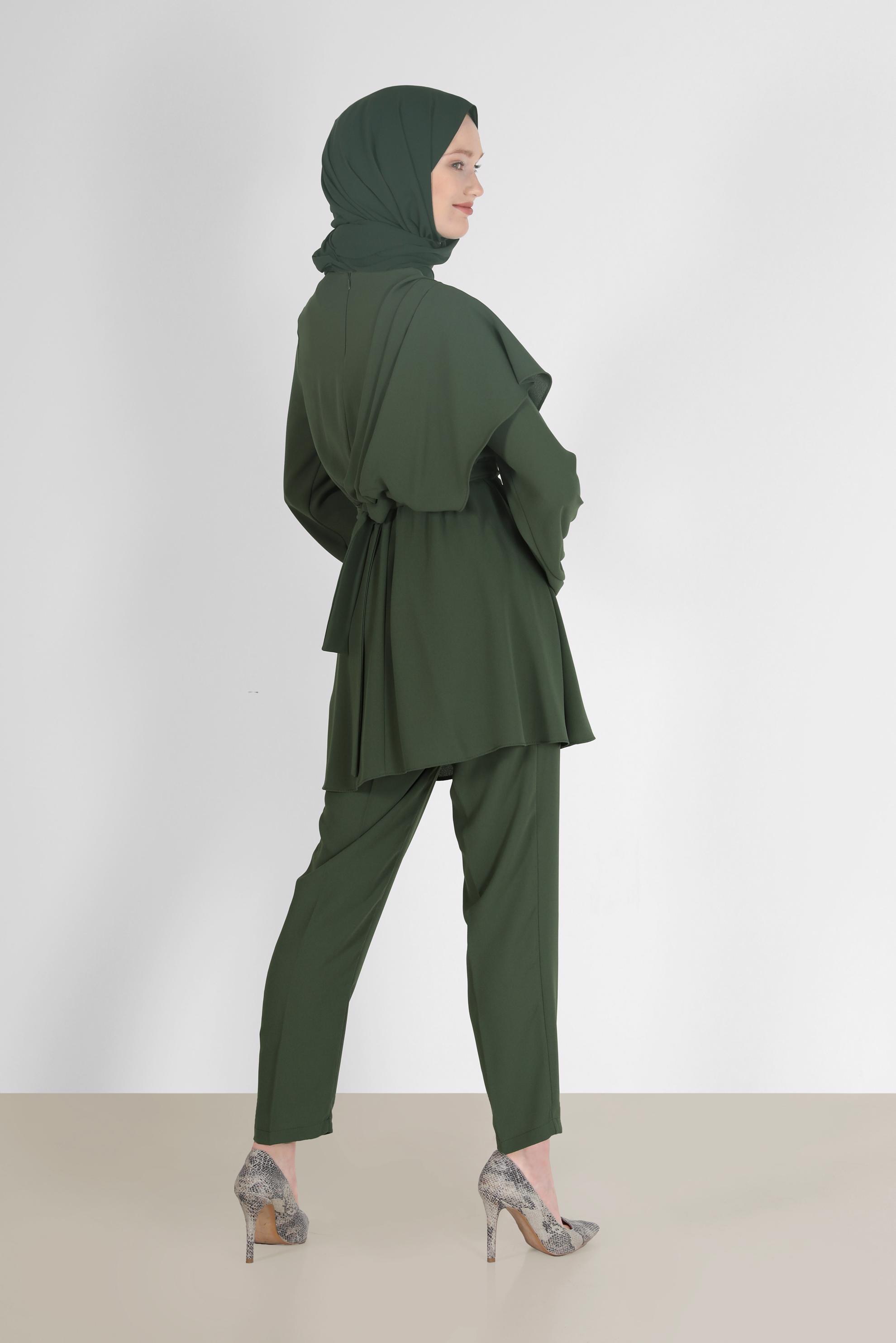 Tesettür giyim HAKİ BELİ KUŞAKLI ASİMETRİK KESİM İKİLİ PANT. TAKIM 42310