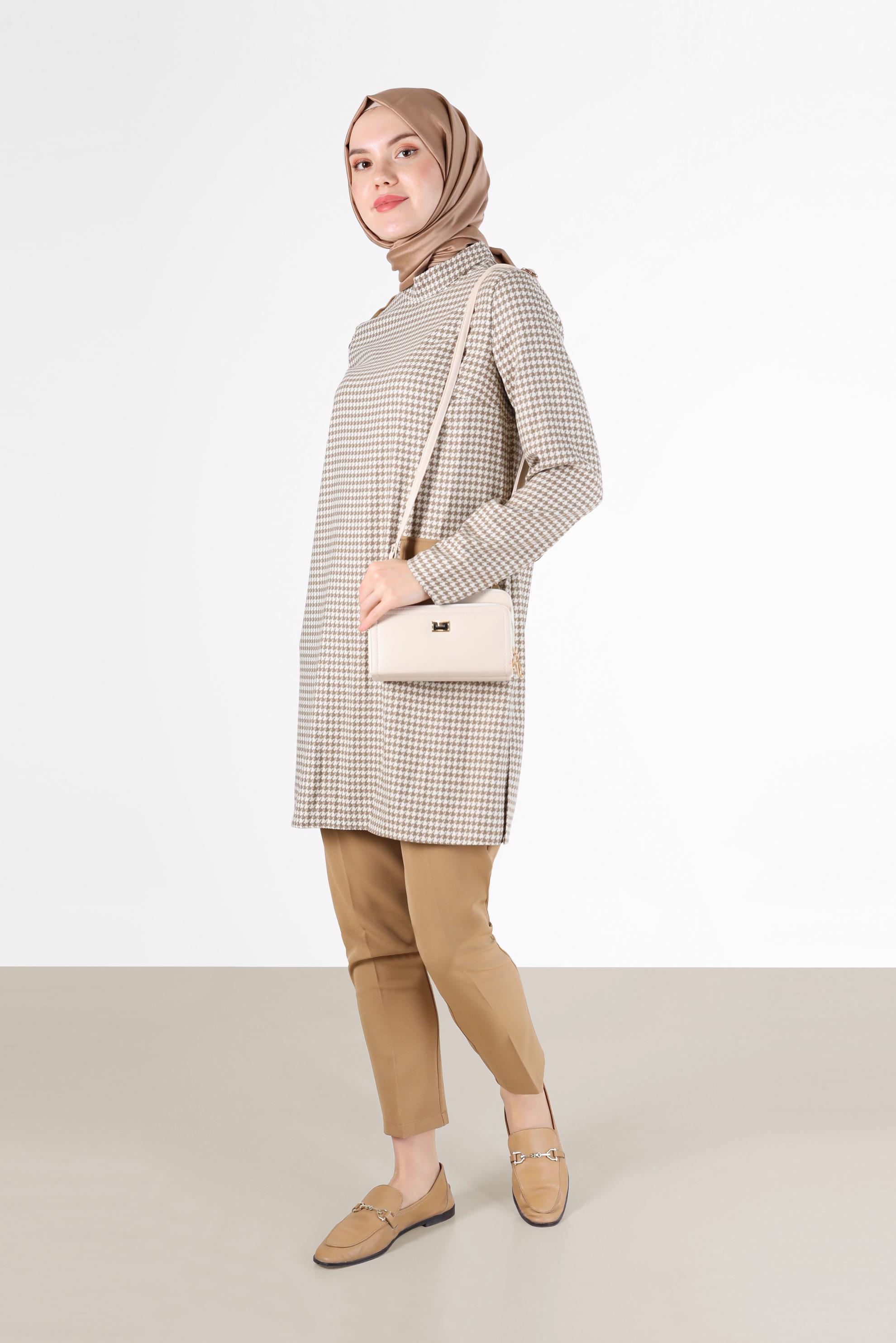 Tesettür giyim KAHVE DÜĞME VE CEP DETAYLI KAZAYAĞI DESEN İKİLİ PANT. TAKIM 42317 