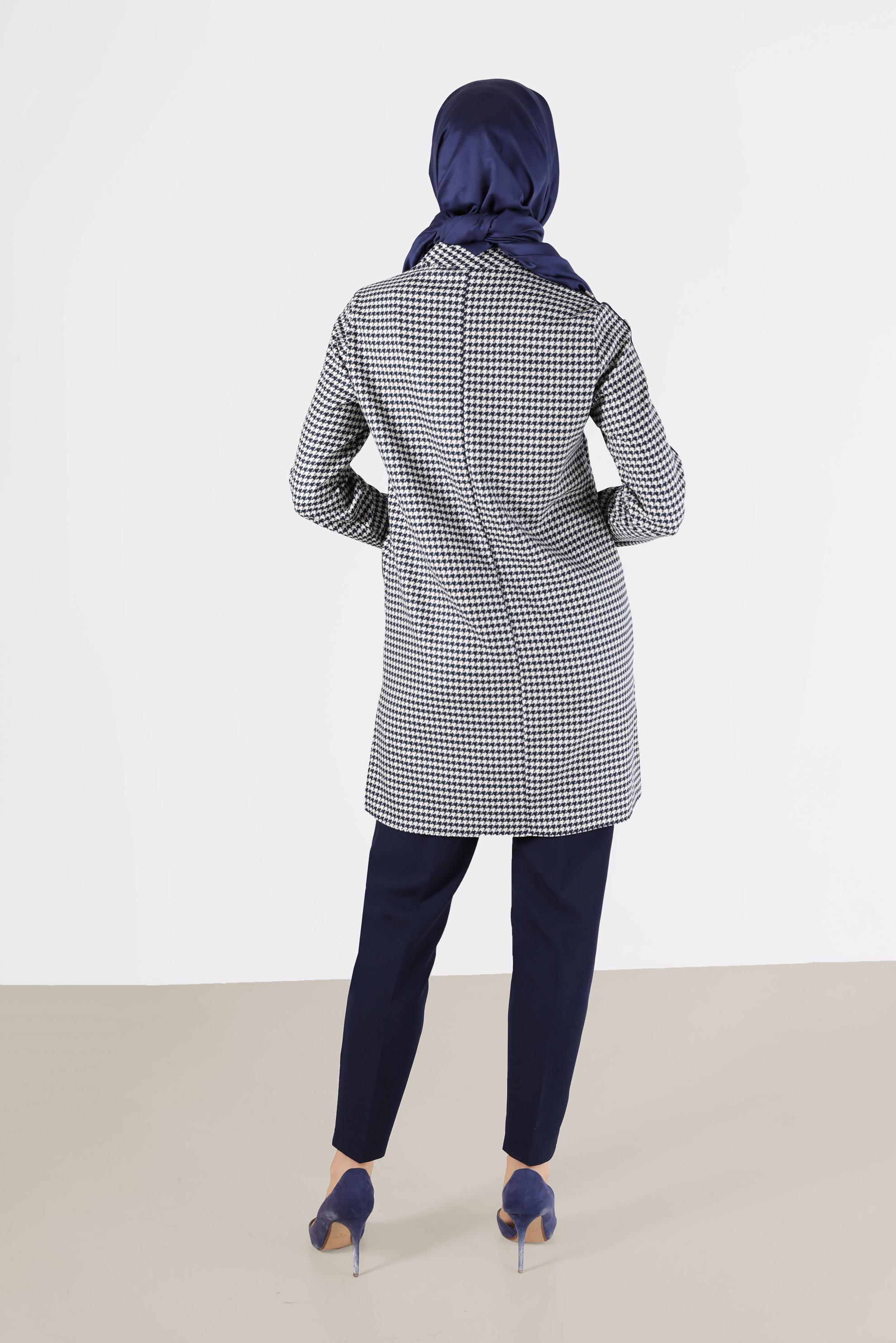 Tesettür giyim LACİVERT DÜĞME VE CEP DETAYLI KAZAYAĞI DESEN İKİLİ PANT. TAKIM 42317 