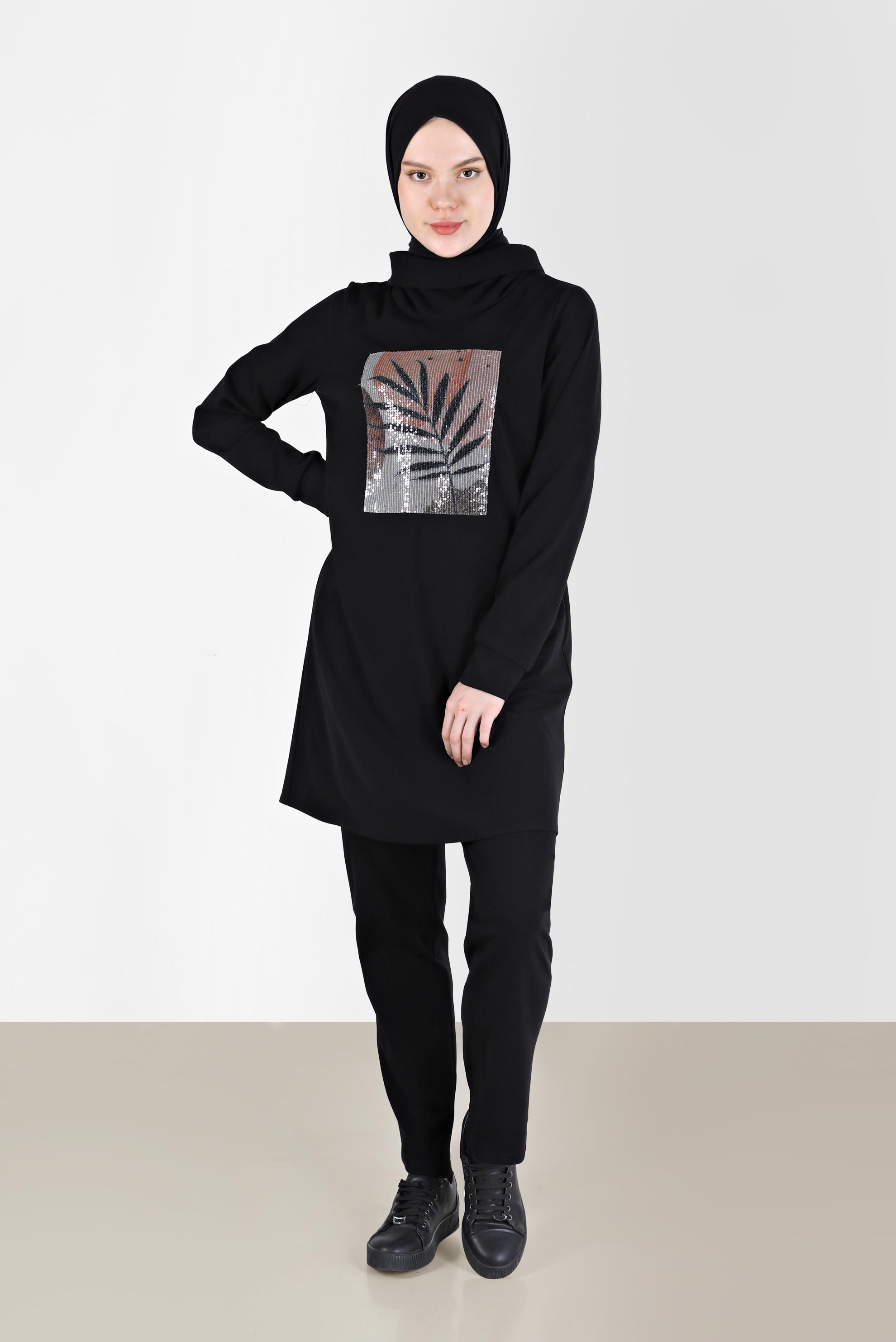 Tesettür giyim SİYAH PUL PAYET DETAYLI DESENLİ DEGAJE YAKA İKİLİ PANT. TAKIM 42369	