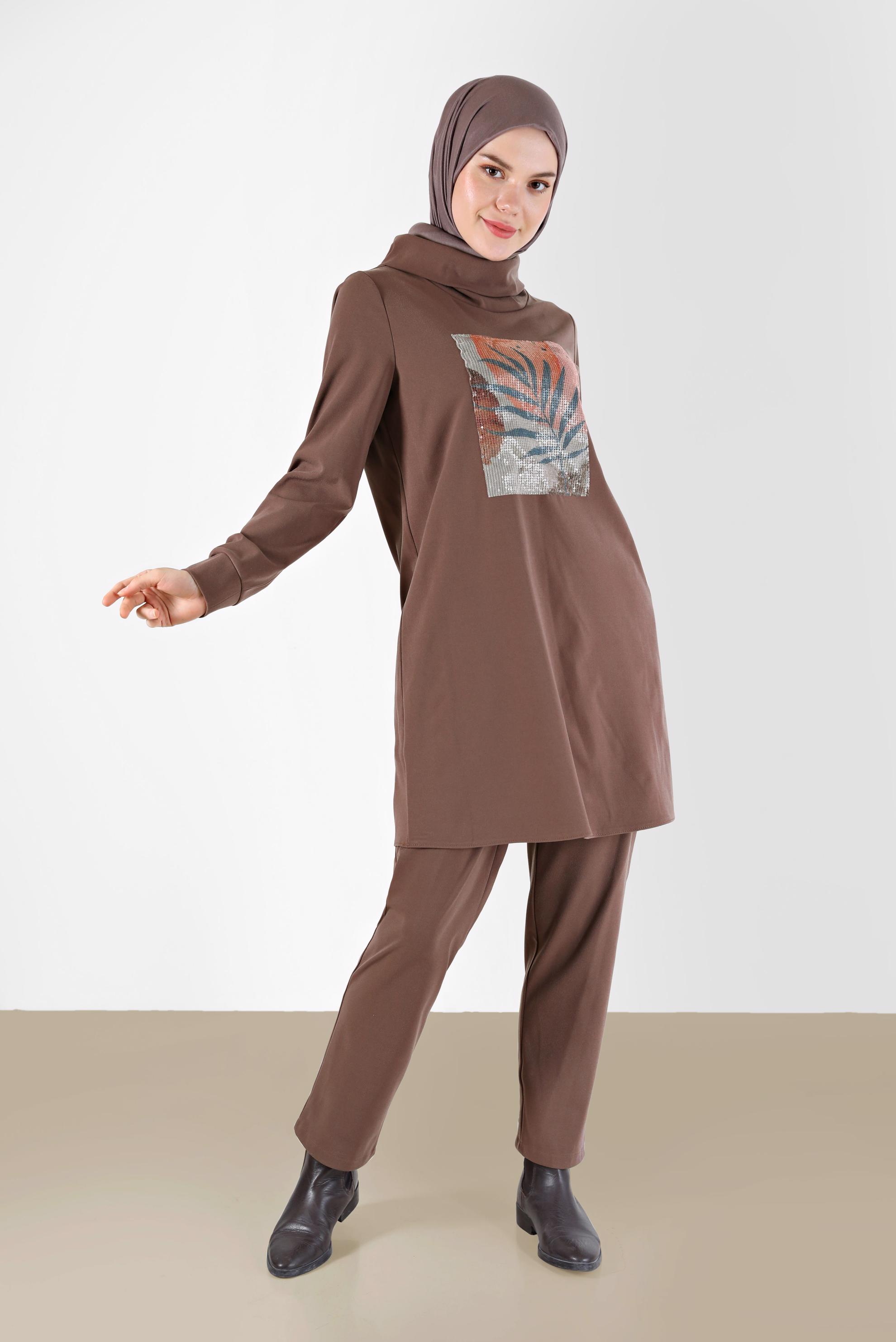 Tesettür giyim KAHVE PUL PAYET DETAYLI DESENLİ DEGAJE YAKA İKİLİ PANT. TAKIM 42369	
