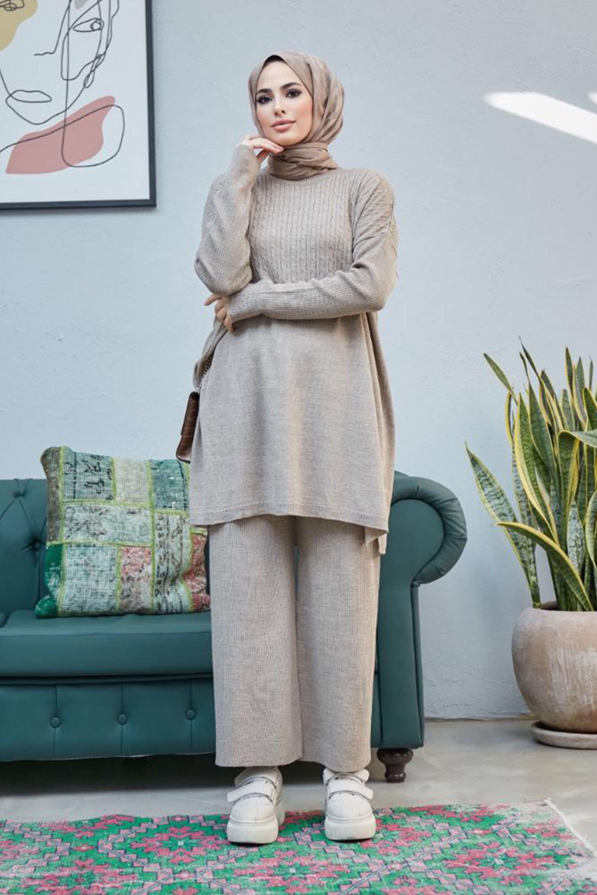 Tesettür giyim VİZON SAÇ ÖRGÜSÜ DETAYLI TRİKO PANT. TAKIM 42464 