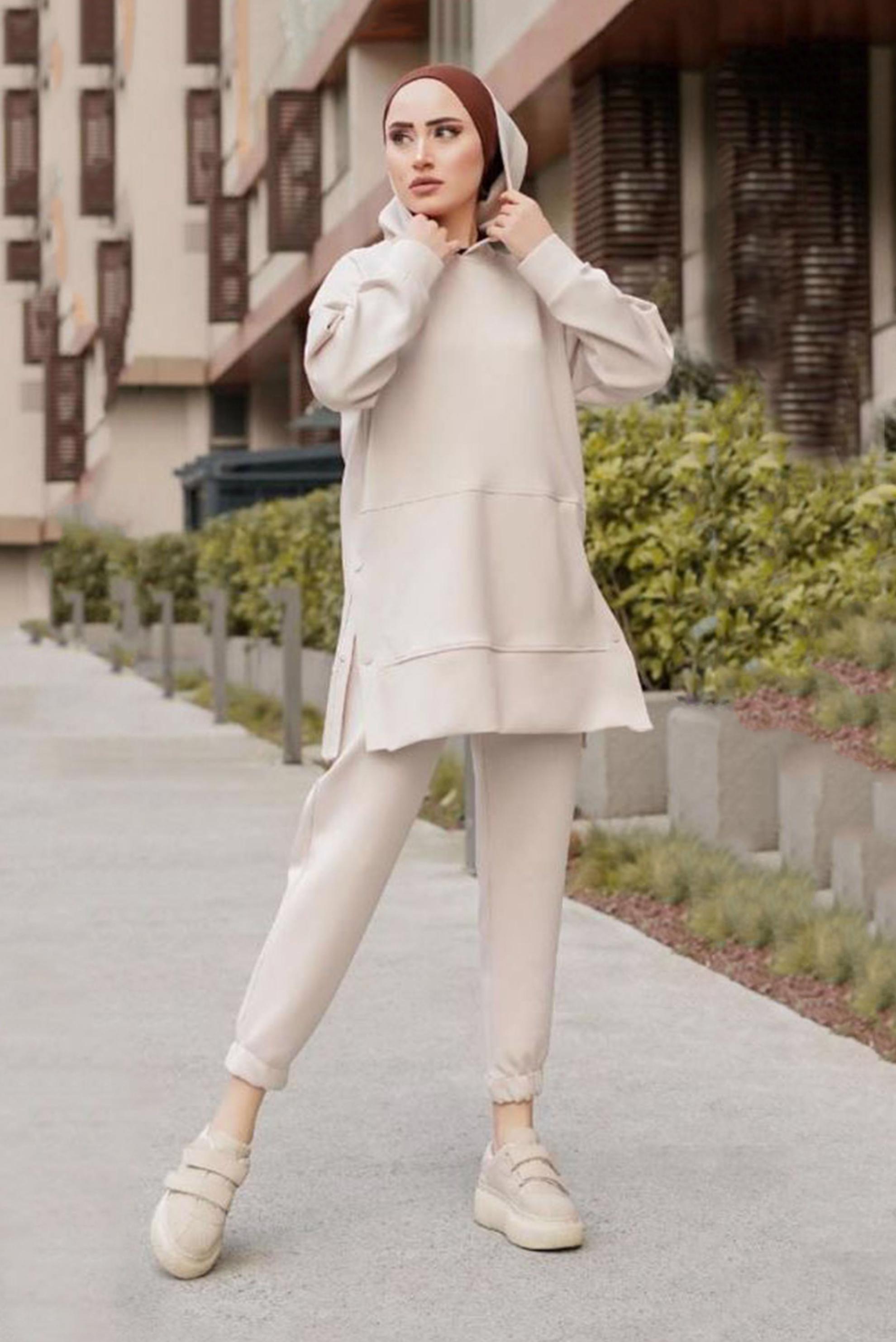 Tesettür giyim BEJ YANLARI ÇITÇITLI PAÇASI LASTİKLİ PANT. TAKIM 42468 