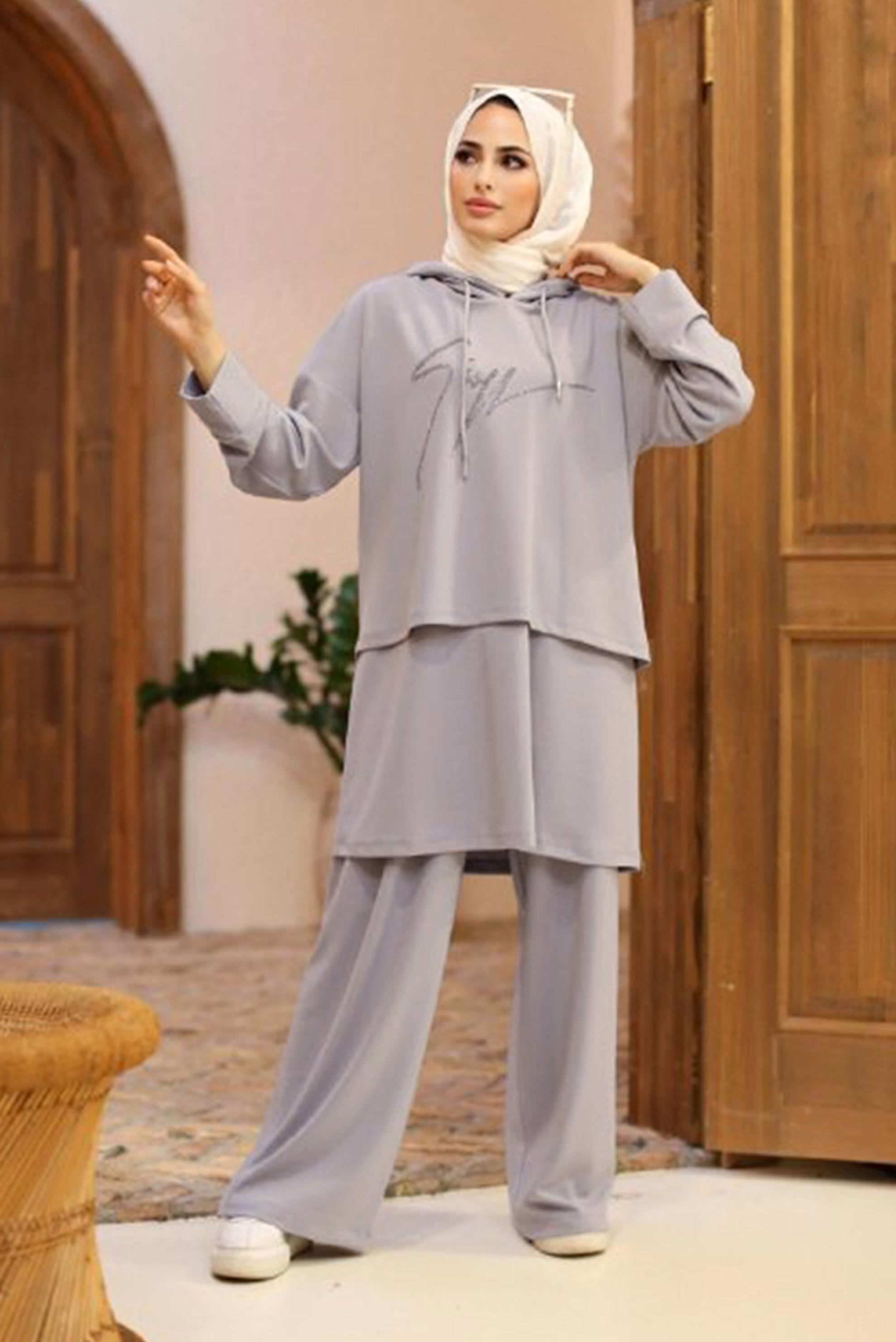 Tesettür giyim GRİ YAZI BASKILI KAPÜŞONLU KATLI İKİLİ PANT. TAKIM 42487 