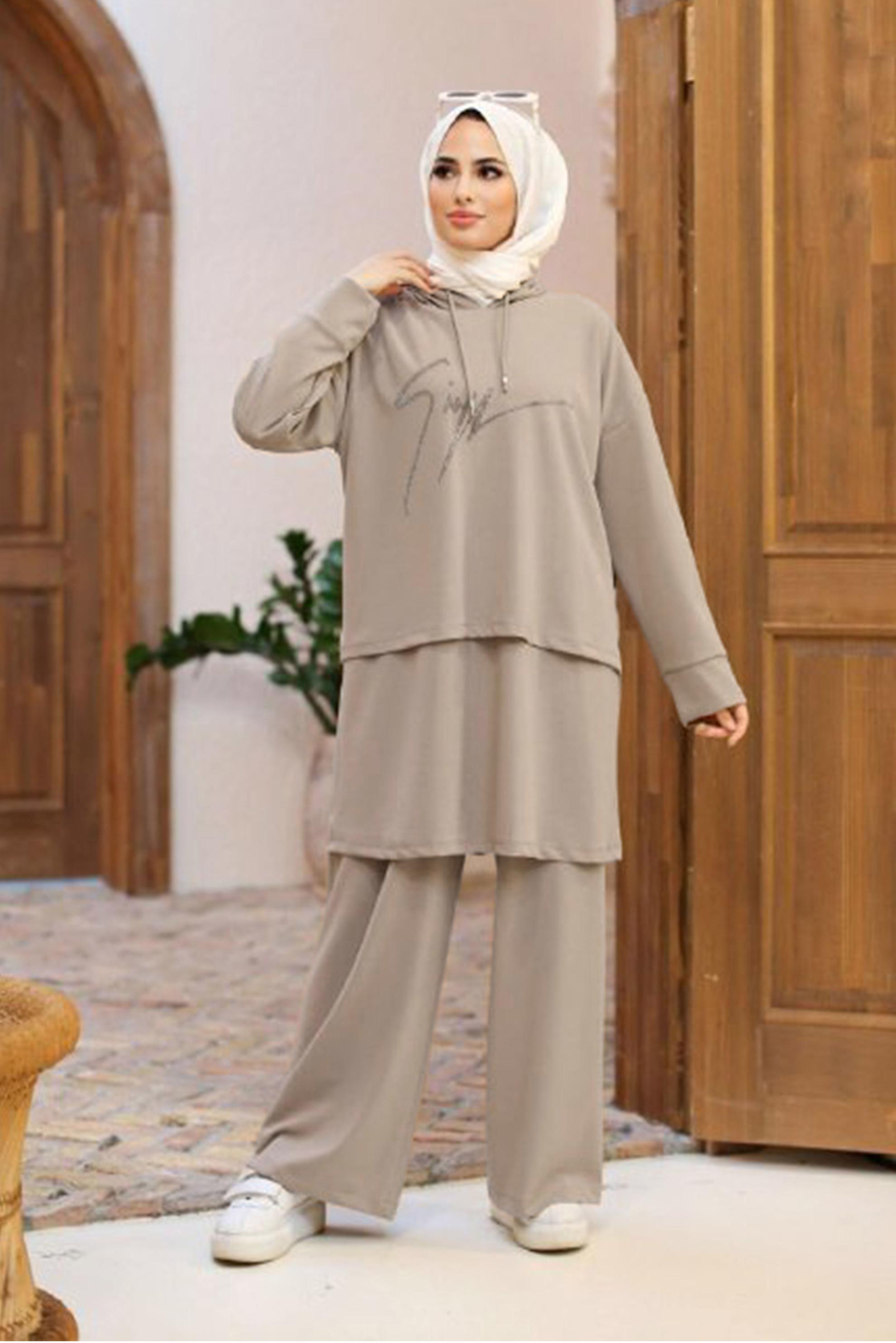 Tesettür giyim VİZON YAZI BASKILI KAPÜŞONLU KATLI İKİLİ PANT. TAKIM 42487 