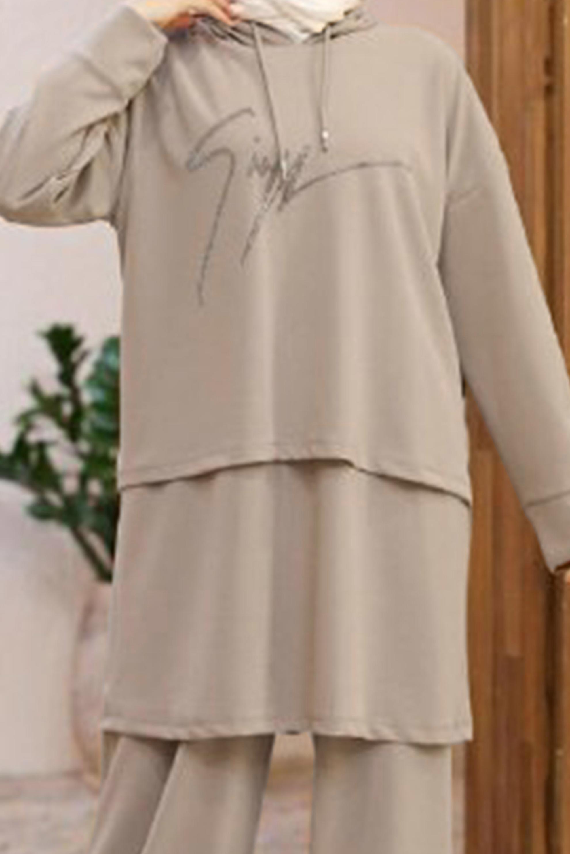 Tesettür giyim VİZON YAZI BASKILI KAPÜŞONLU KATLI İKİLİ PANT. TAKIM 42487 