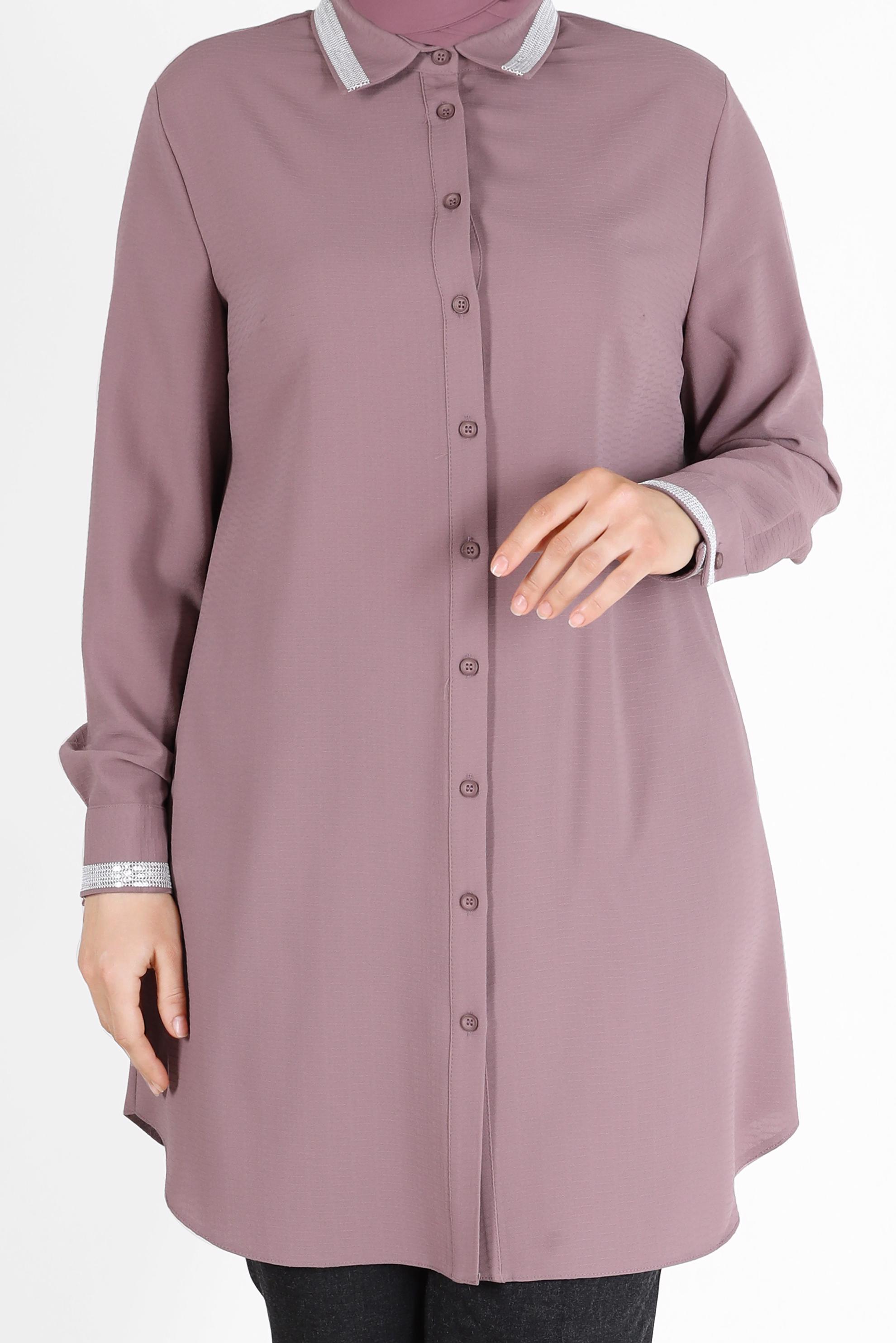 Tesettür giyim PEMBE YAKASI VE MANŞETLERİ TAŞ DETAYLI BOYDAN DÜĞMELİ TUNİK 20182 